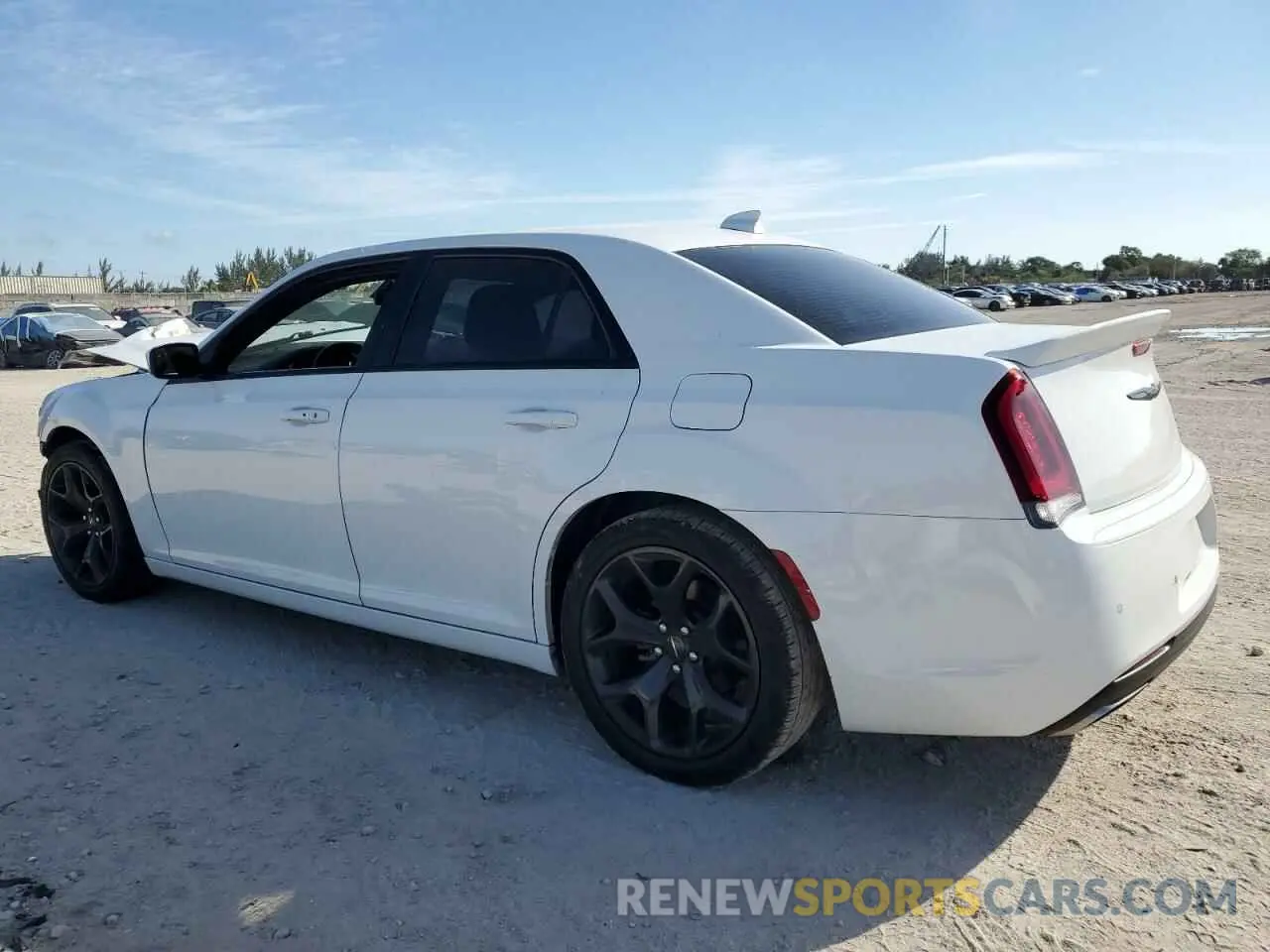 2 fotografías del automóvil dañado 2C3CCABG7MH589025 CHRYSLER 300 2021