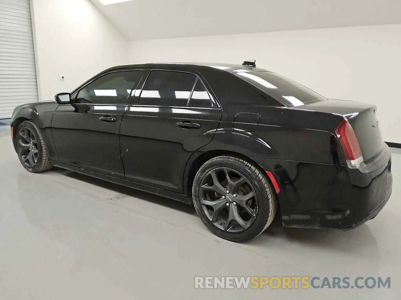 2 fotografías del automóvil dañado 2C3CCABG8MH520182 CHRYSLER 300 2021