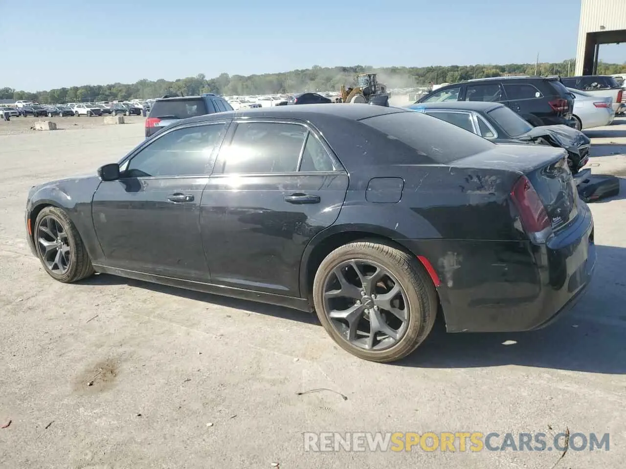 2 fotografías del automóvil dañado 2C3CCABG8MH523745 CHRYSLER 300 2021