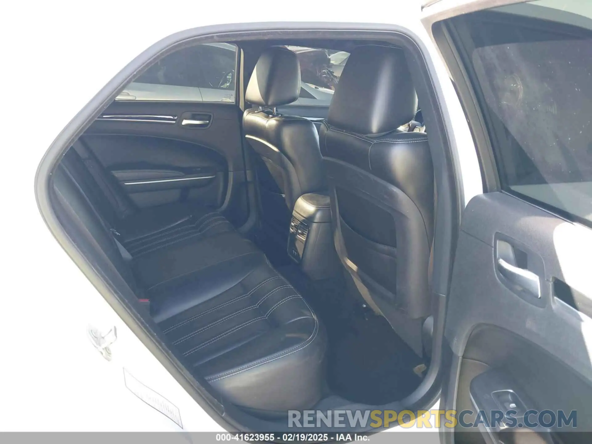 8 fotografías del automóvil dañado 2C3CCABG8MH537354 CHRYSLER 300 2021