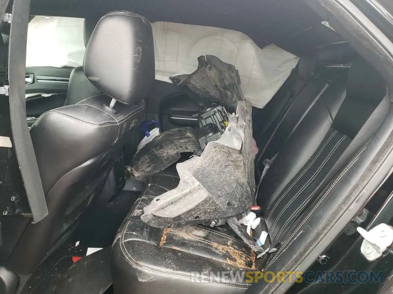 10 fotografías del automóvil dañado 2C3CCABGXMH523911 CHRYSLER 300 2021