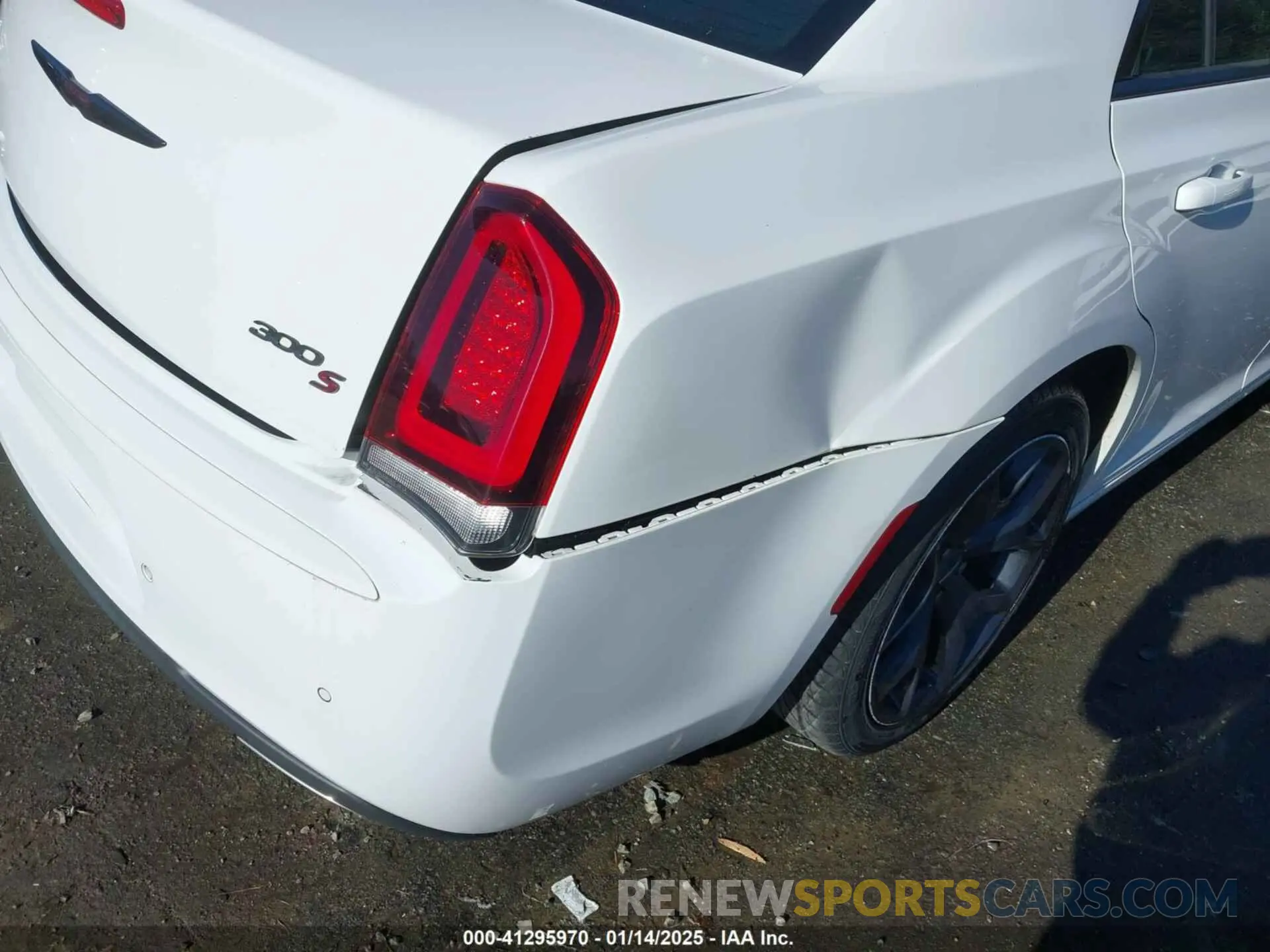 18 fotografías del automóvil dañado 2C3CCABGXMH537050 CHRYSLER 300 2021