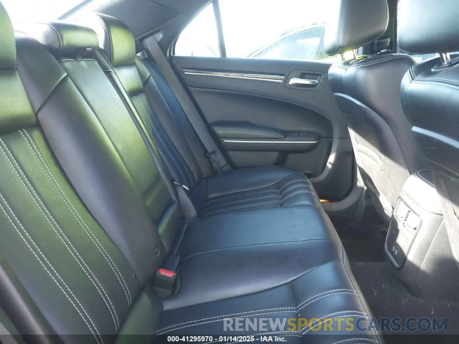 8 fotografías del automóvil dañado 2C3CCABGXMH537050 CHRYSLER 300 2021