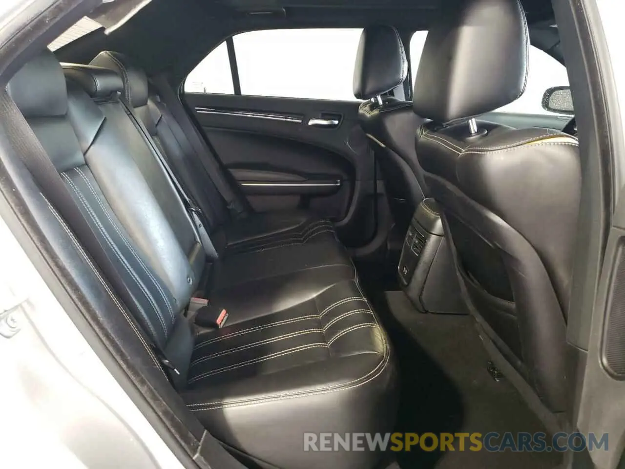 10 fotografías del automóvil dañado 2C3CCABT9MH507020 CHRYSLER 300 2021