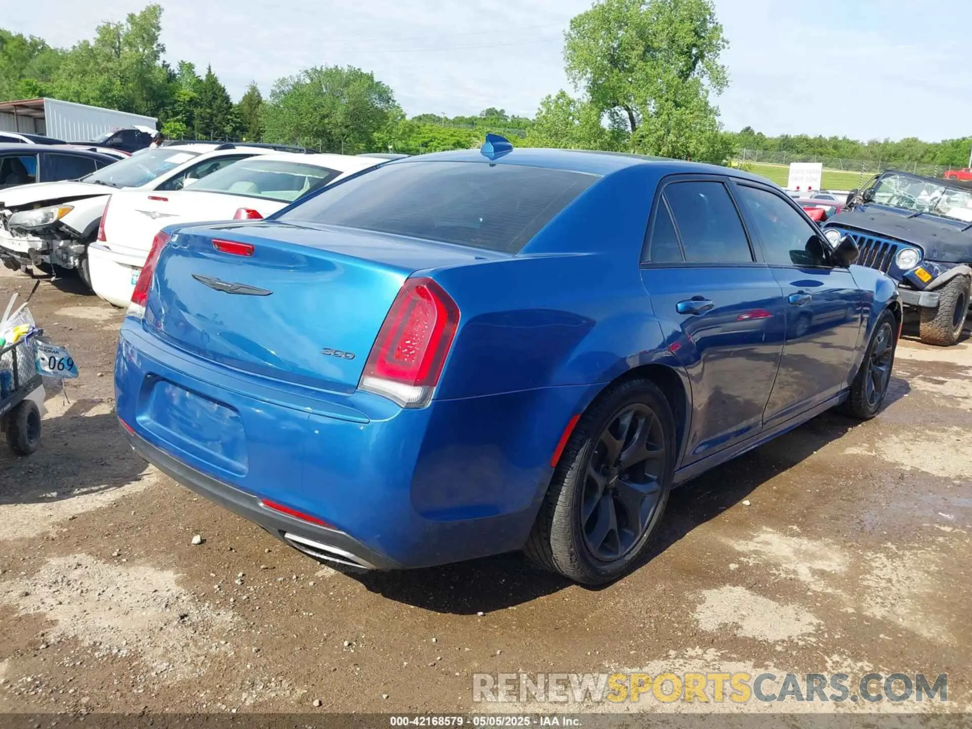 4 fotografías del automóvil dañado 2C3CCAAG1NH139499 CHRYSLER 300 2022