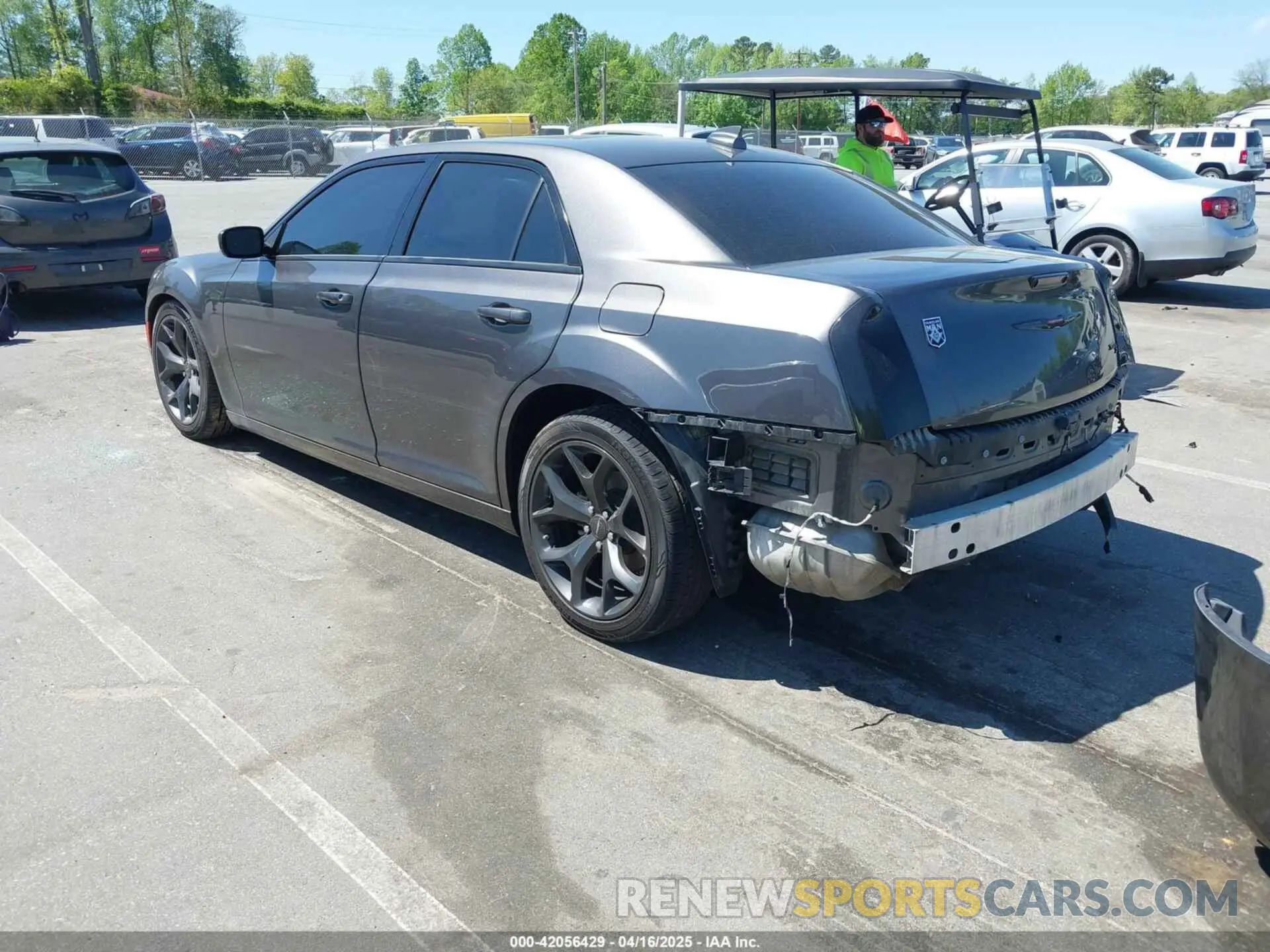 3 fotografías del automóvil dañado 2C3CCABG1NH259933 CHRYSLER 300 2022
