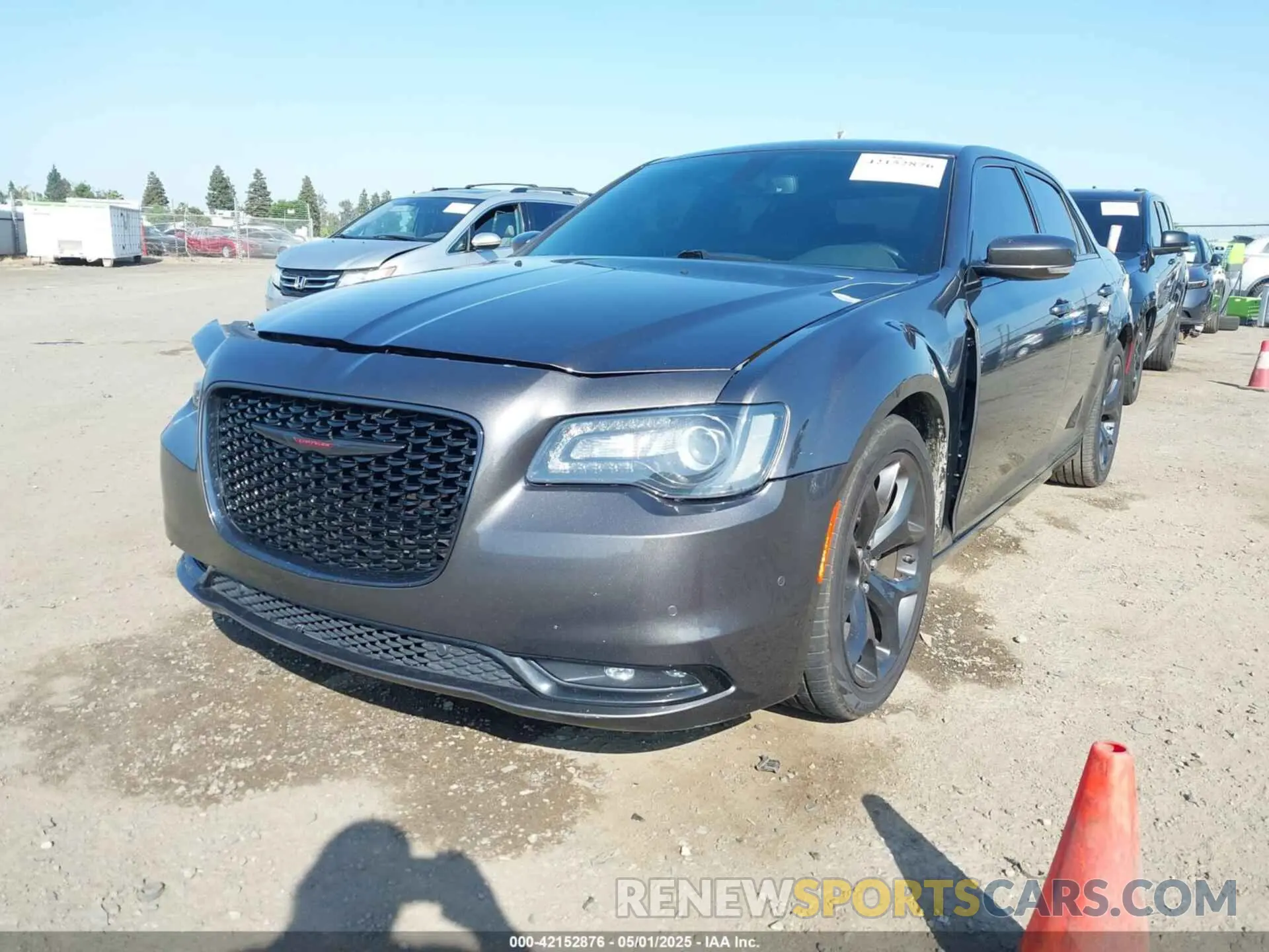 2 fotografías del automóvil dañado 2C3CCABG2NH123133 CHRYSLER 300 2022