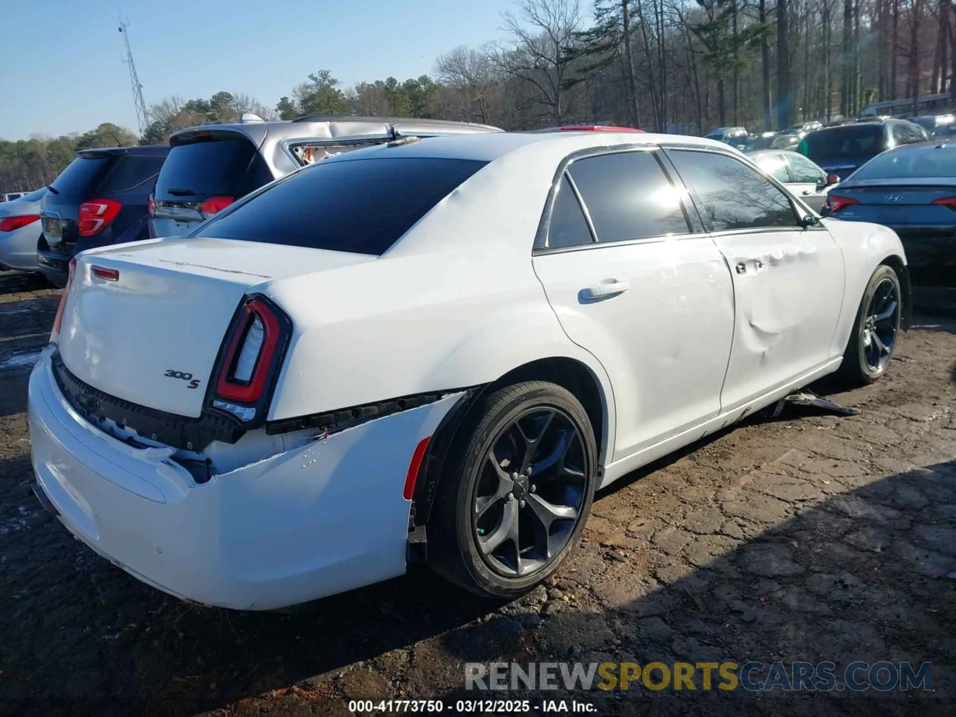 4 fotografías del automóvil dañado 2C3CCABG2NH167679 CHRYSLER 300 2022
