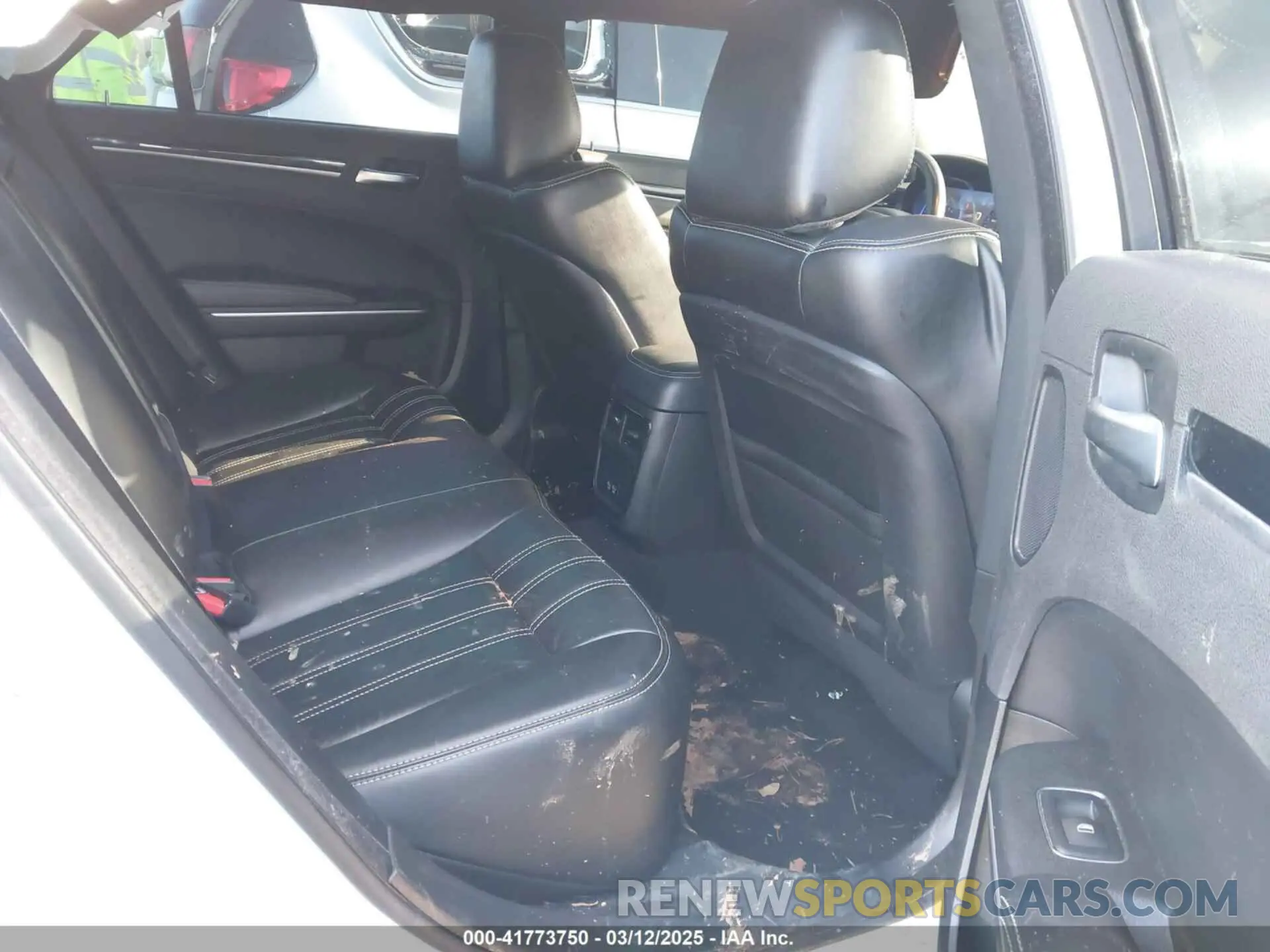 8 fotografías del automóvil dañado 2C3CCABG2NH167679 CHRYSLER 300 2022