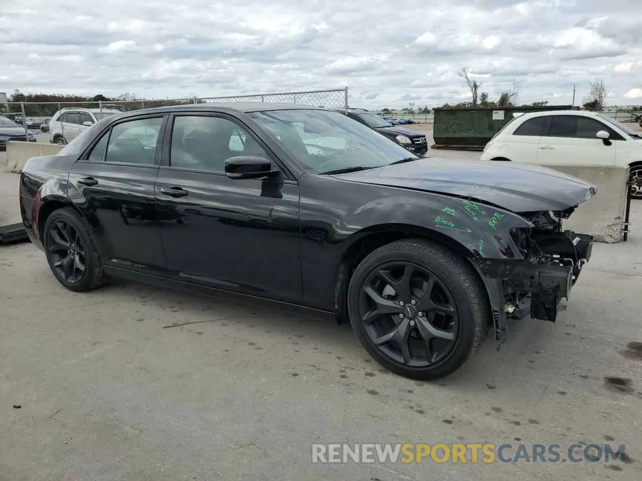 4 fotografías del automóvil dañado 2C3CCABG3NH131080 CHRYSLER 300 2022
