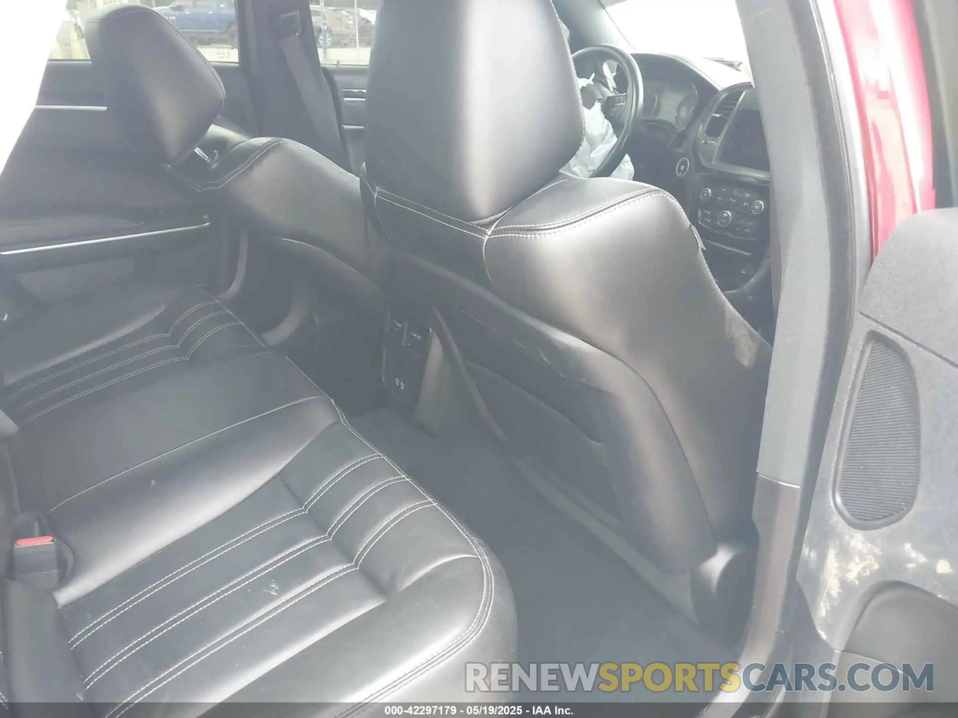 8 fotografías del automóvil dañado 2C3CCABG3NH167612 CHRYSLER 300 2022