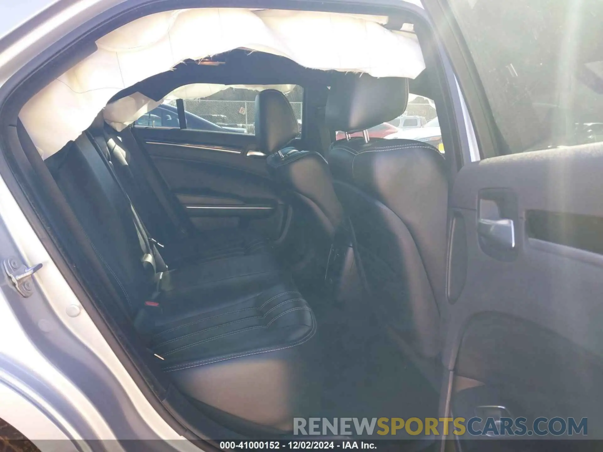 8 fotografías del automóvil dañado 2C3CCABG3NH178920 CHRYSLER 300 2022