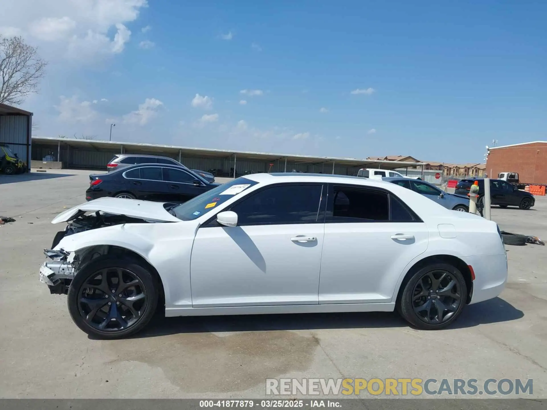 15 fotografías del automóvil dañado 2C3CCABG8NH154418 CHRYSLER 300 2022