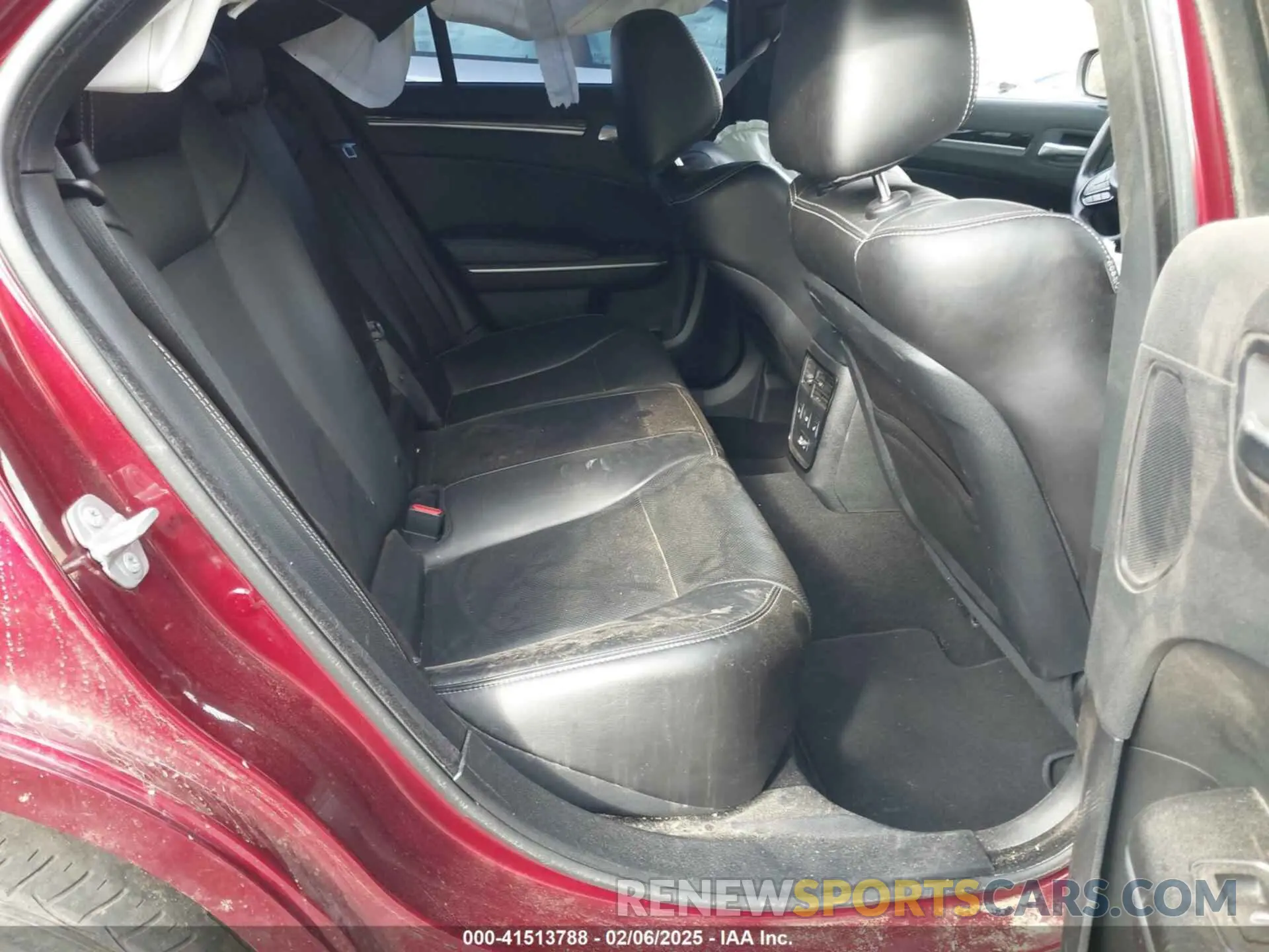 8 fotografías del automóvil dañado 2C3CCABG9NH123713 CHRYSLER 300 2022