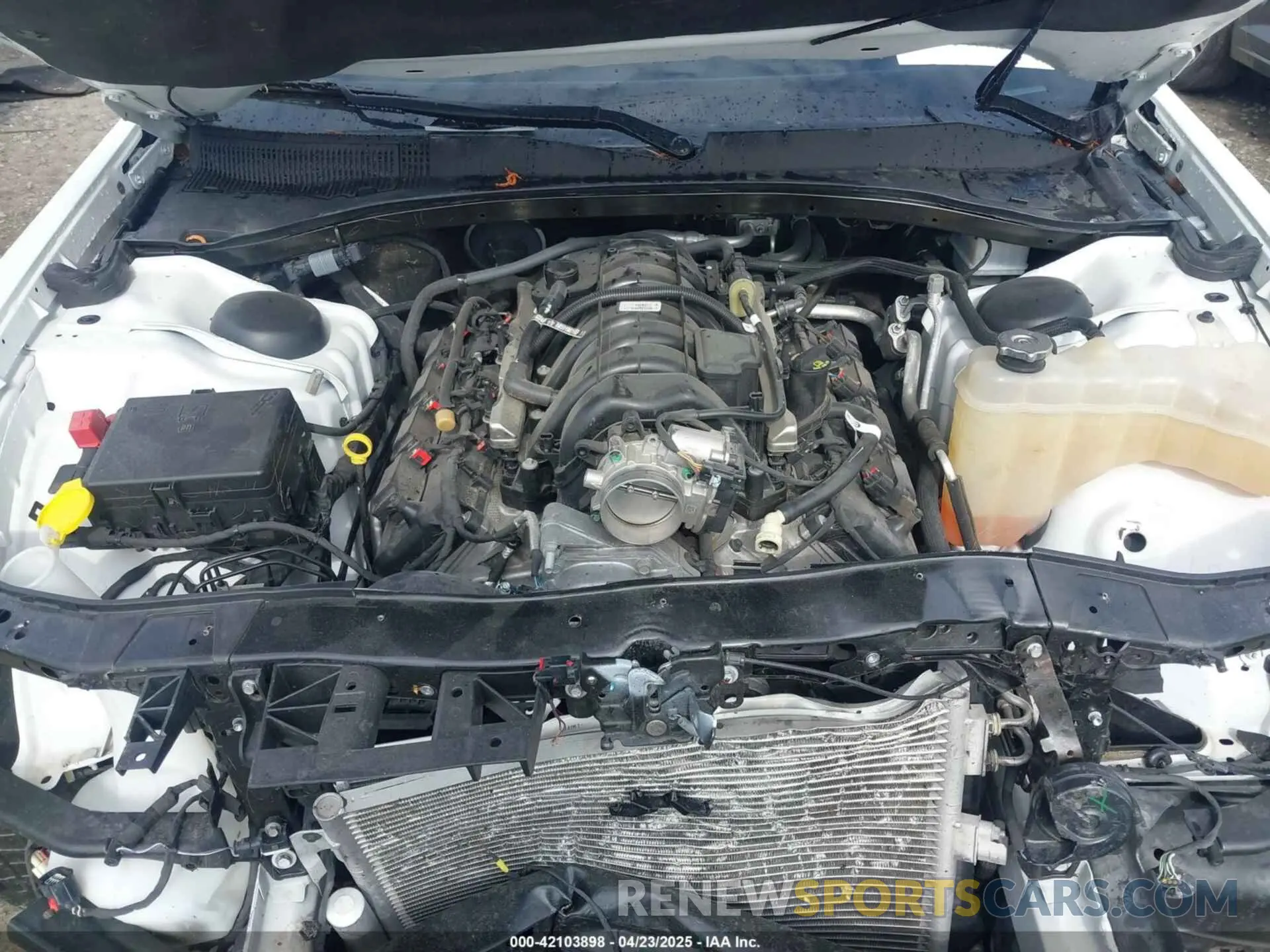 10 fotografías del automóvil dañado 2C3CCABT9NH193709 CHRYSLER 300 2022