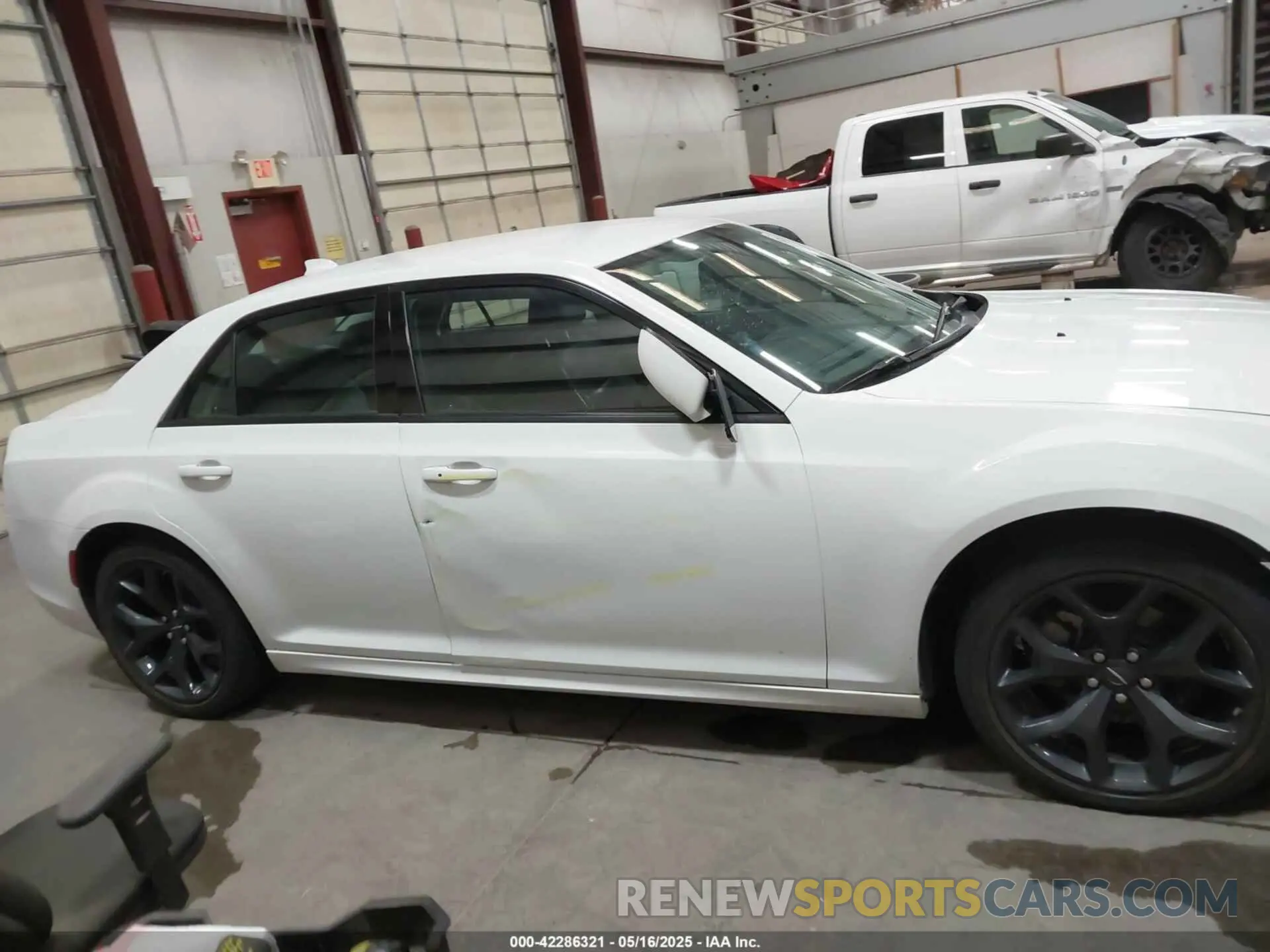 13 fotografías del automóvil dañado 2C3CCADG1NH205500 CHRYSLER 300 2022