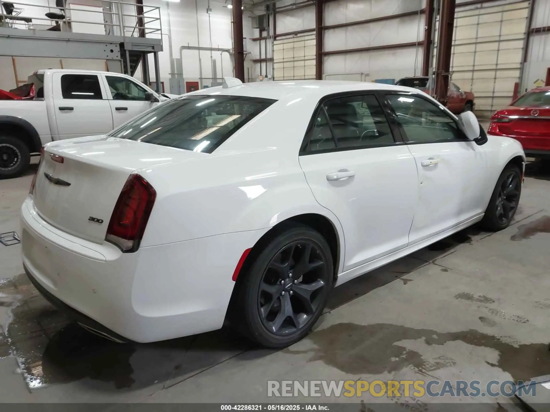 4 fotografías del automóvil dañado 2C3CCADG1NH205500 CHRYSLER 300 2022