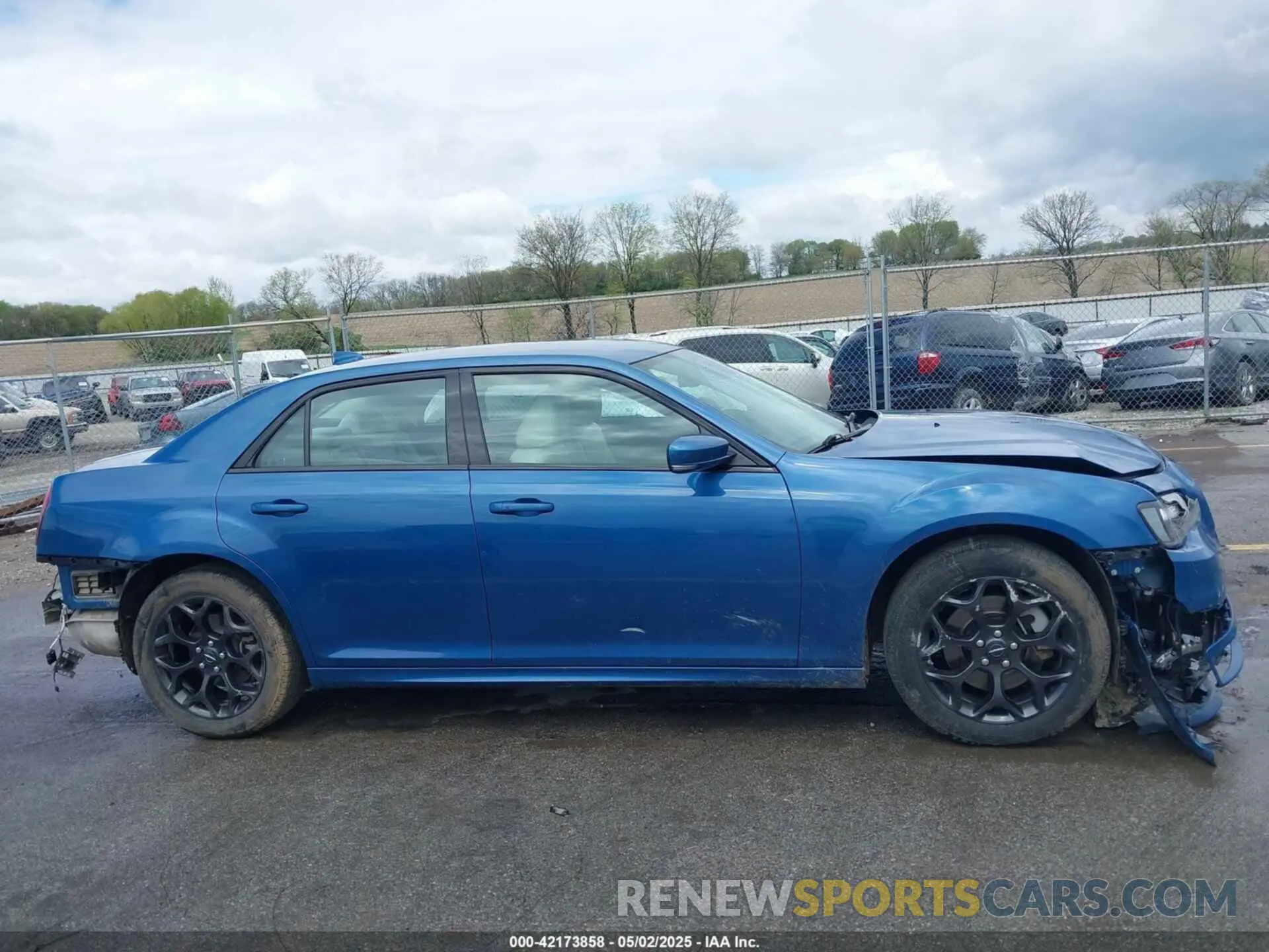 14 fotografías del automóvil dañado 2C3CCASG7NH134595 CHRYSLER 300 2022