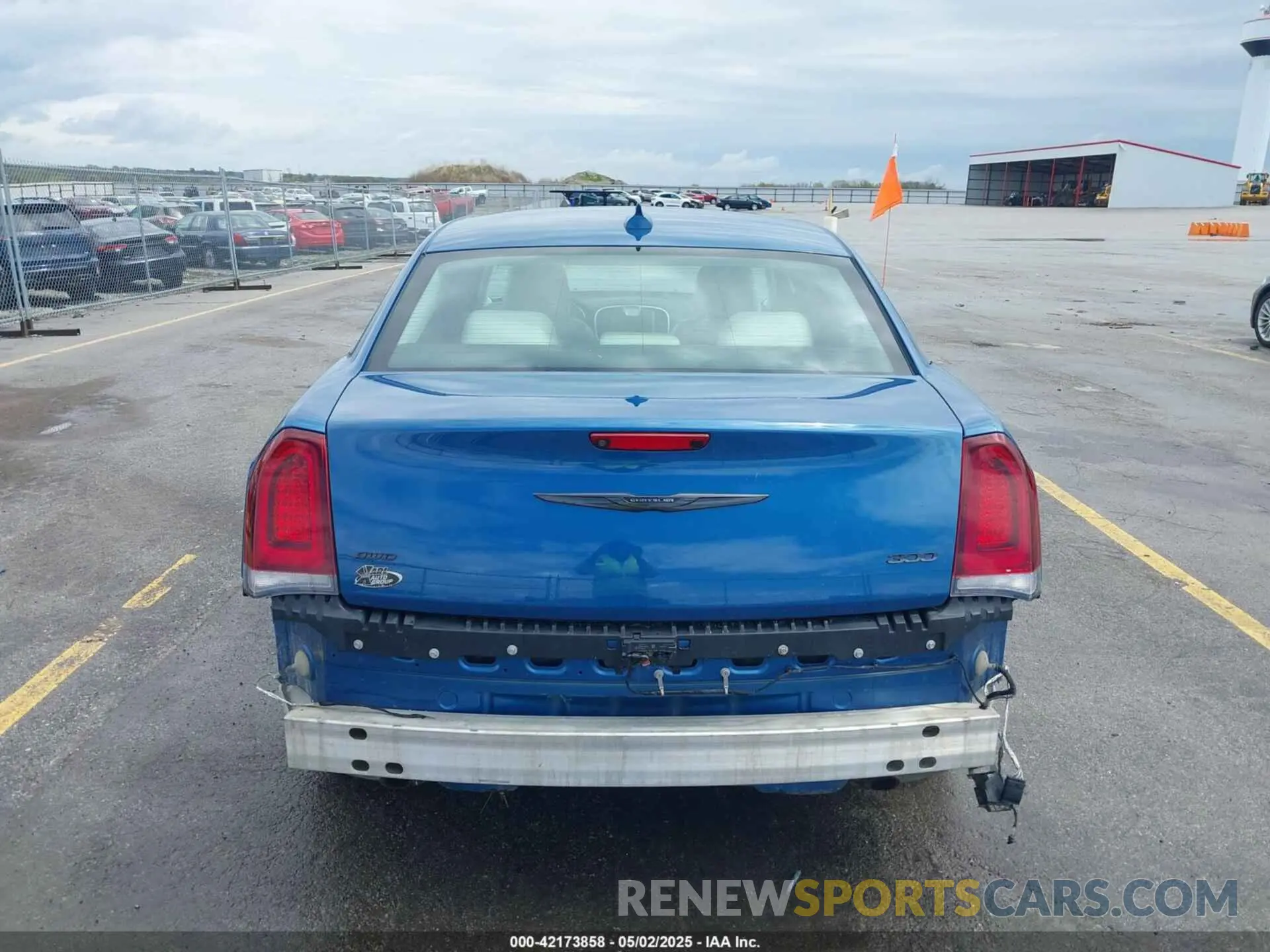 17 fotografías del automóvil dañado 2C3CCASG7NH134595 CHRYSLER 300 2022