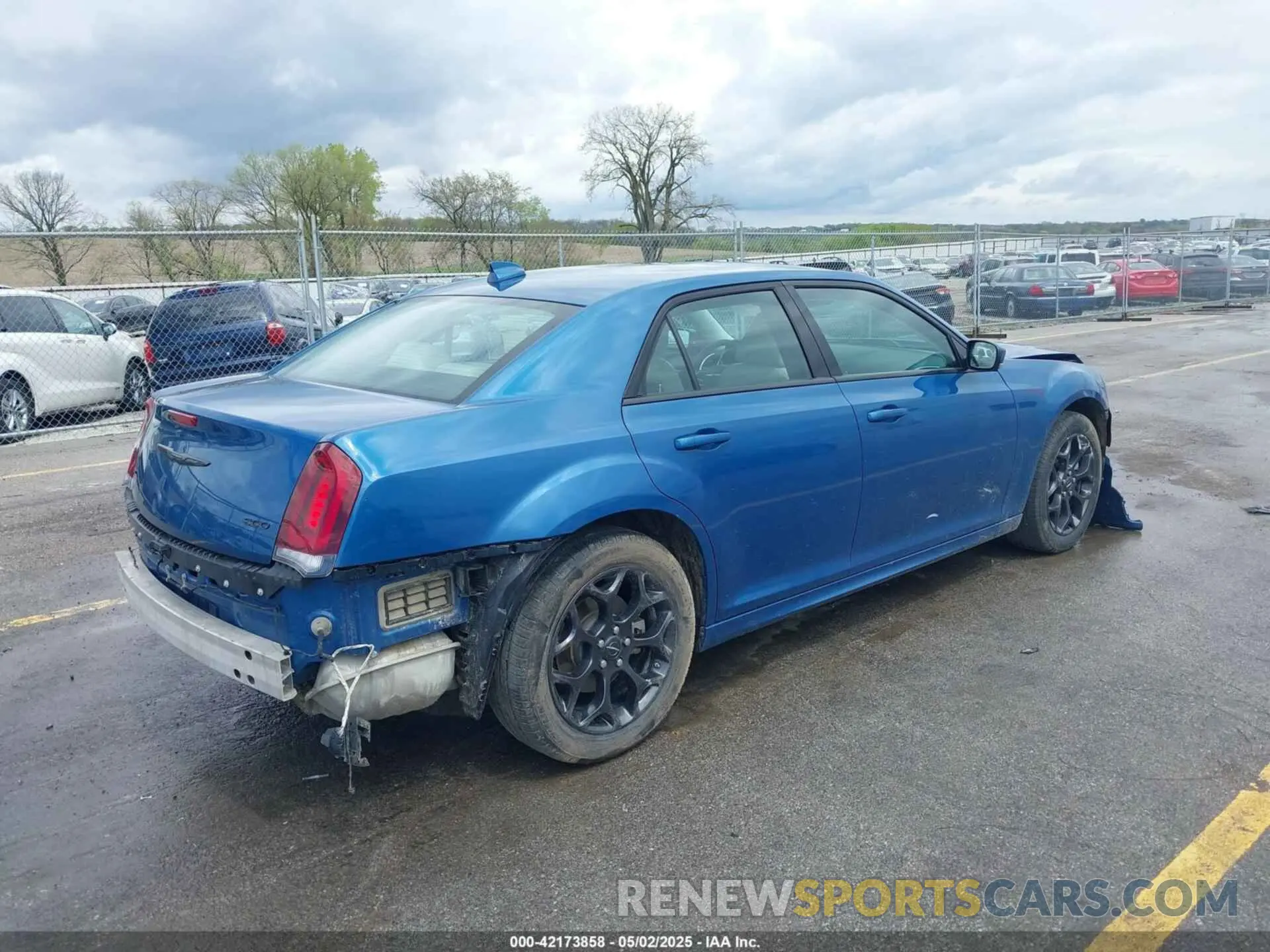 4 fotografías del automóvil dañado 2C3CCASG7NH134595 CHRYSLER 300 2022