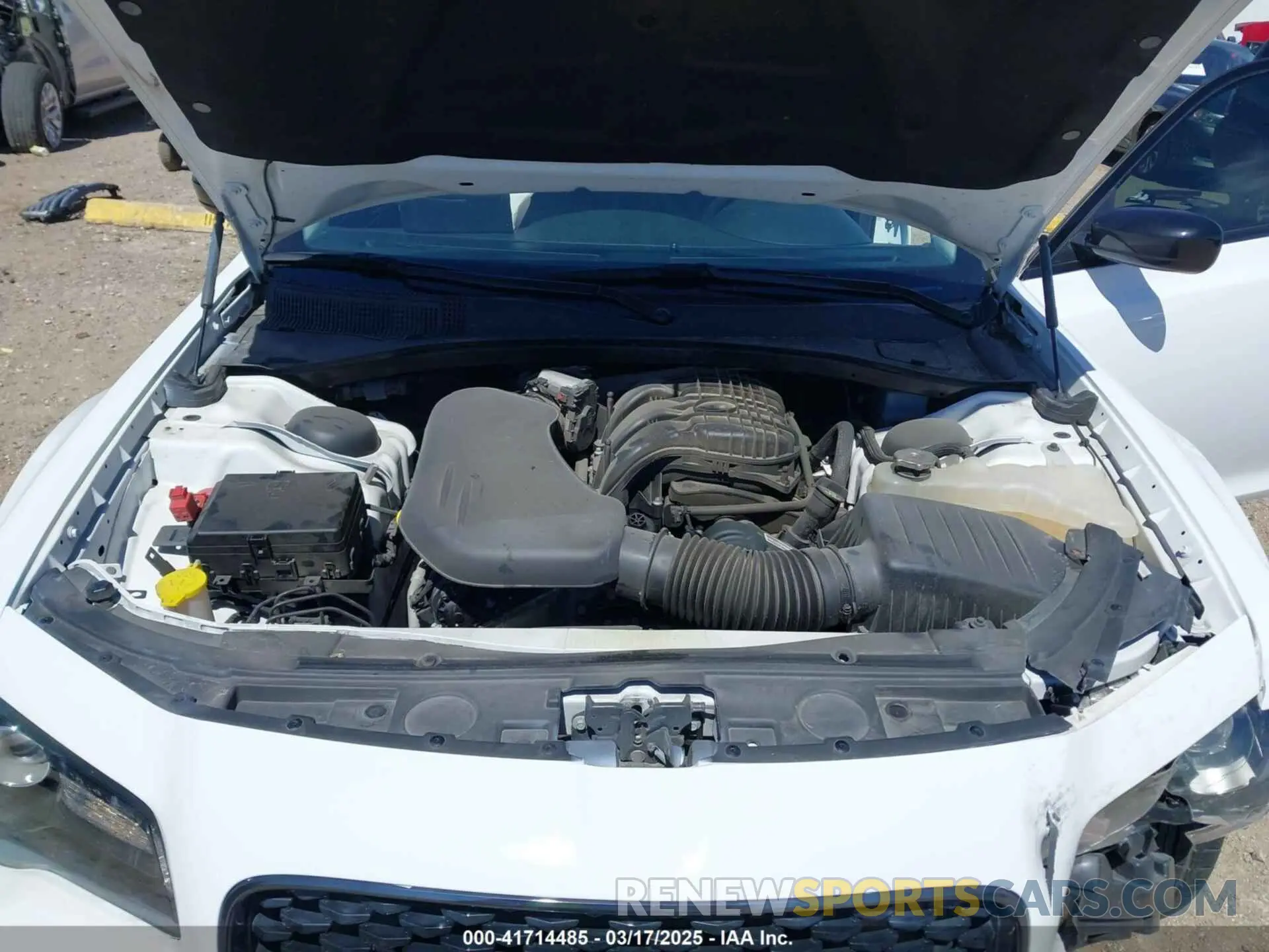 10 fotografías del automóvil dañado 2C3CCAAGXPH664953 CHRYSLER 300 2023