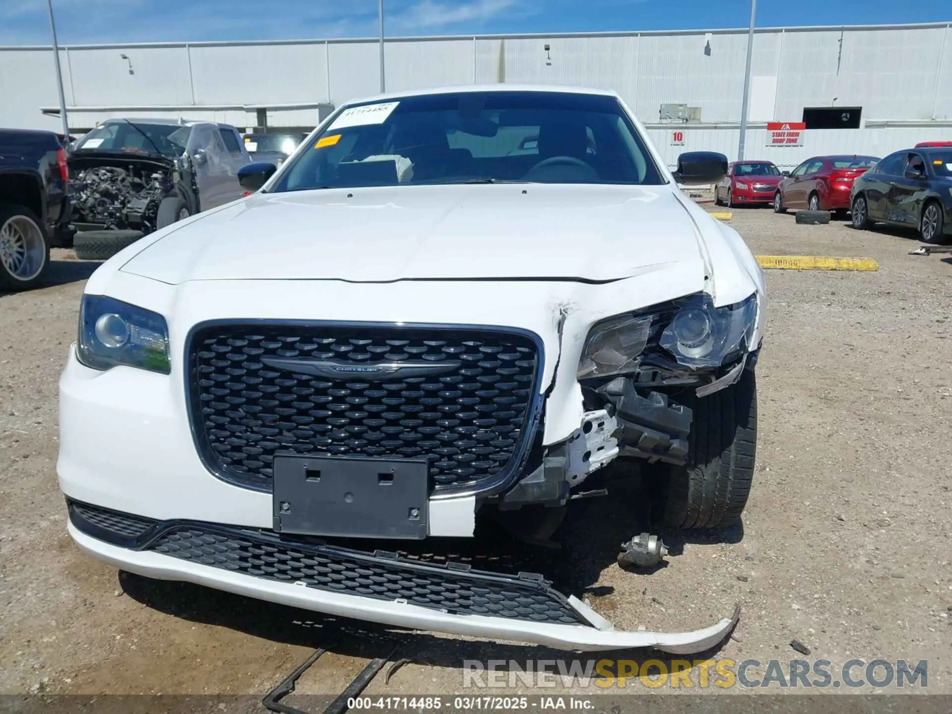 13 fotografías del automóvil dañado 2C3CCAAGXPH664953 CHRYSLER 300 2023