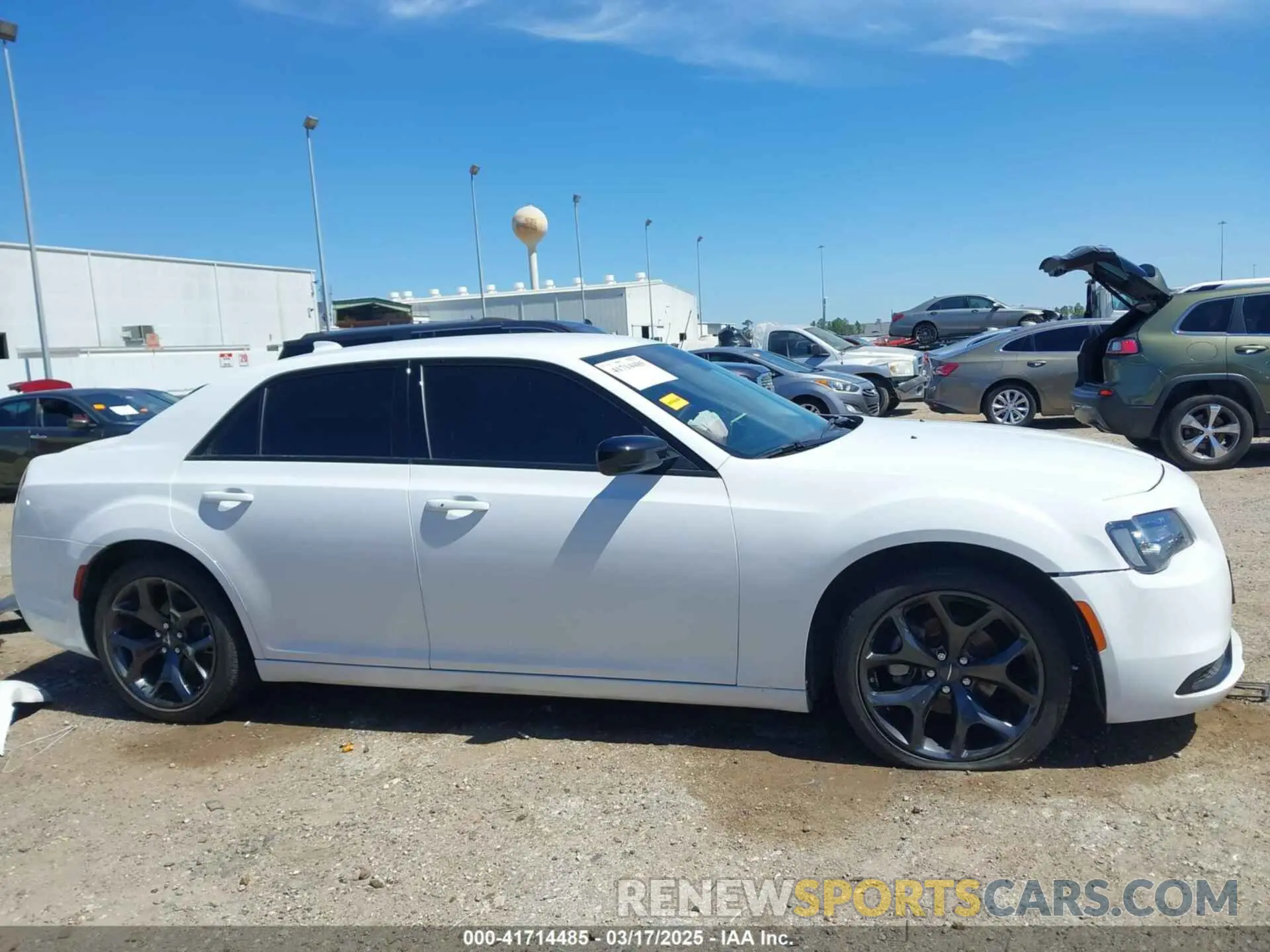 14 fotografías del automóvil dañado 2C3CCAAGXPH664953 CHRYSLER 300 2023