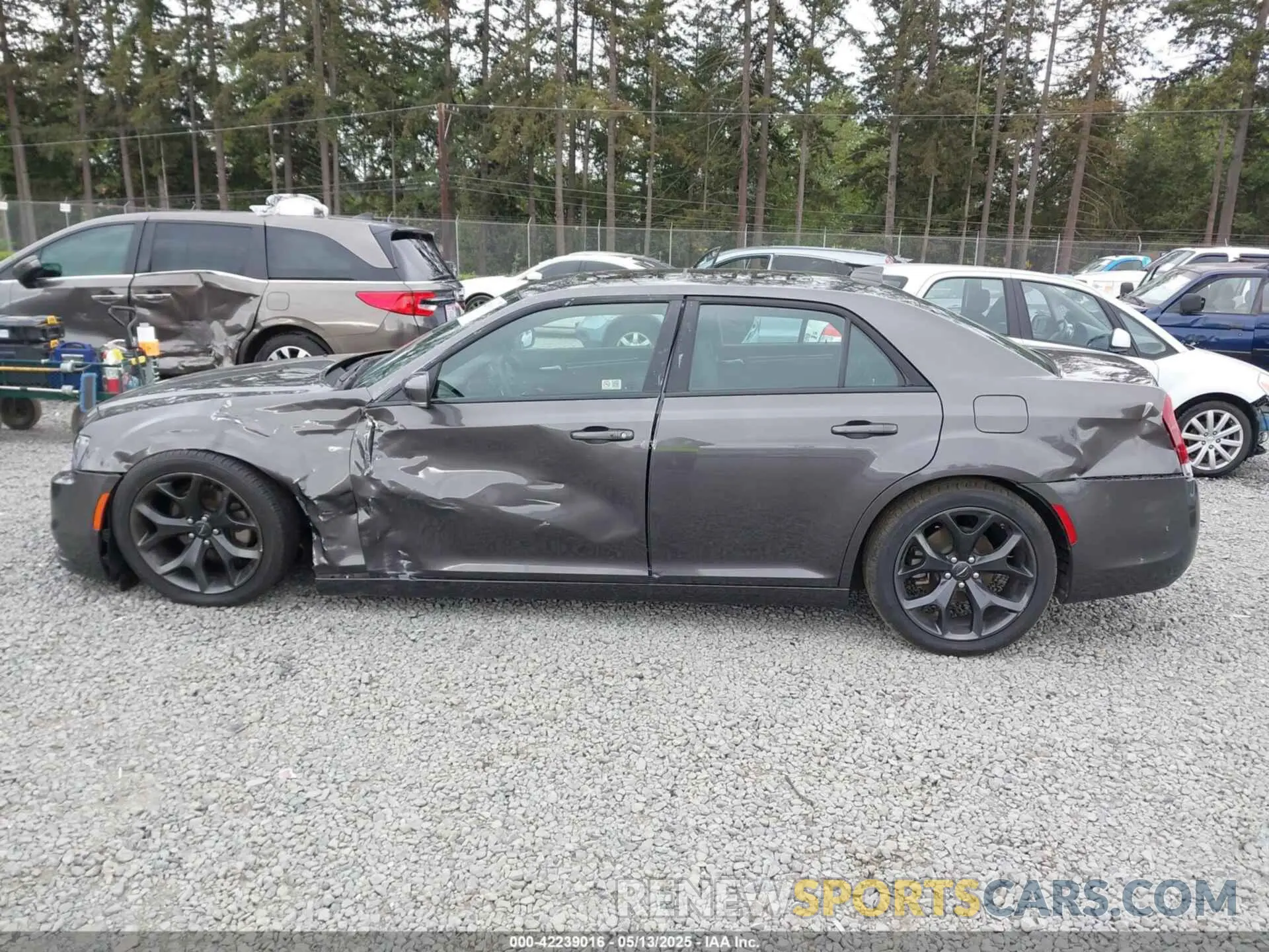 14 fotografías del automóvil dañado 2C3CCABG1PH561239 CHRYSLER 300 2023
