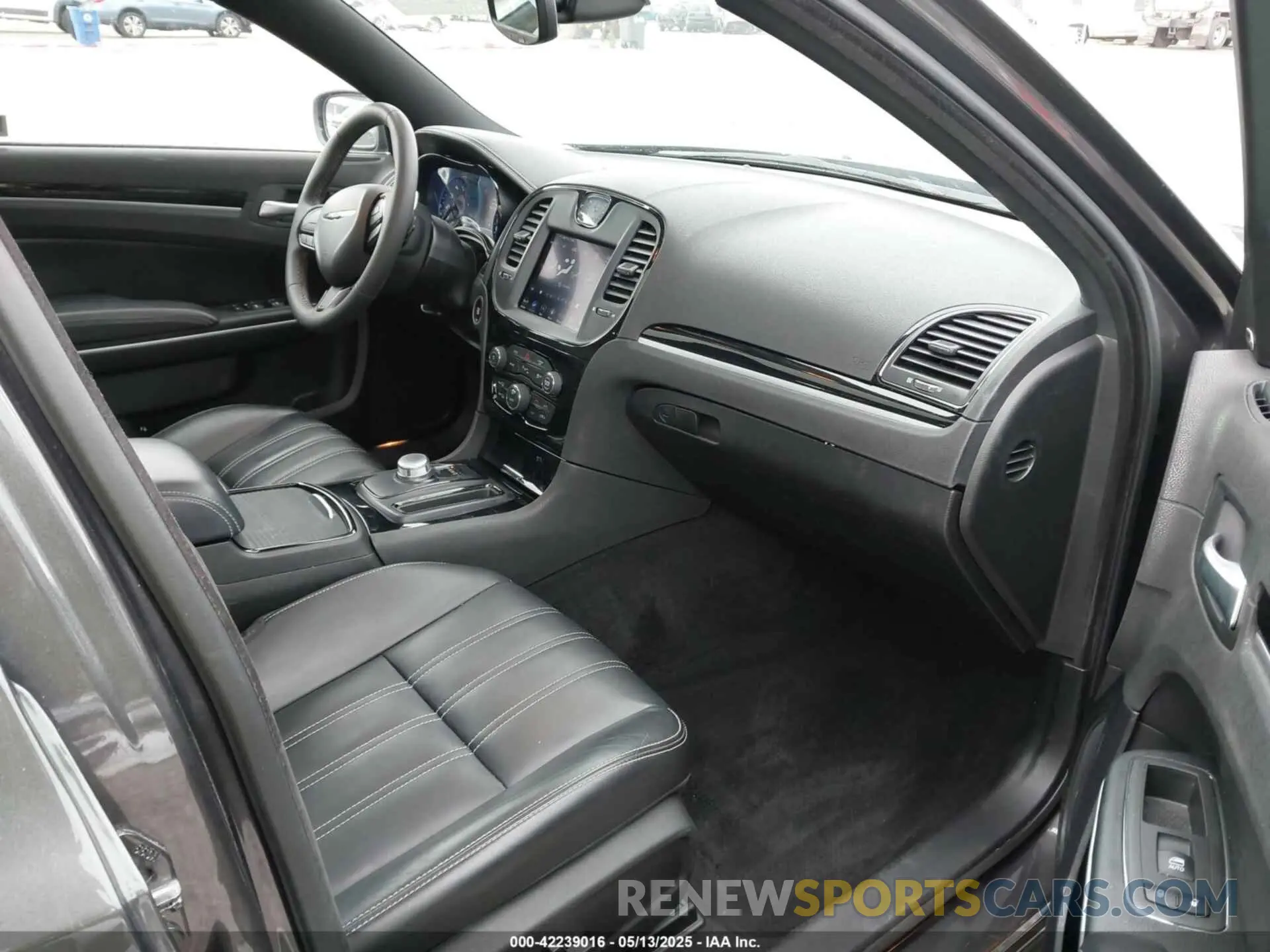 5 fotografías del automóvil dañado 2C3CCABG1PH561239 CHRYSLER 300 2023