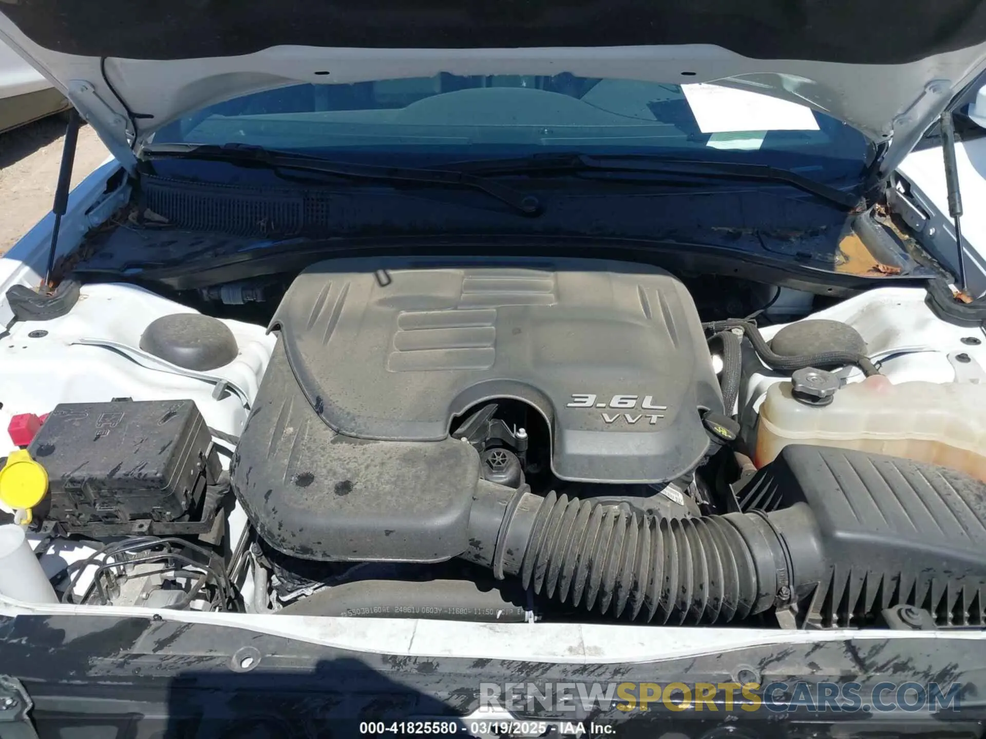 10 fotografías del automóvil dañado 2C3CCABG6PH561155 CHRYSLER 300 2023