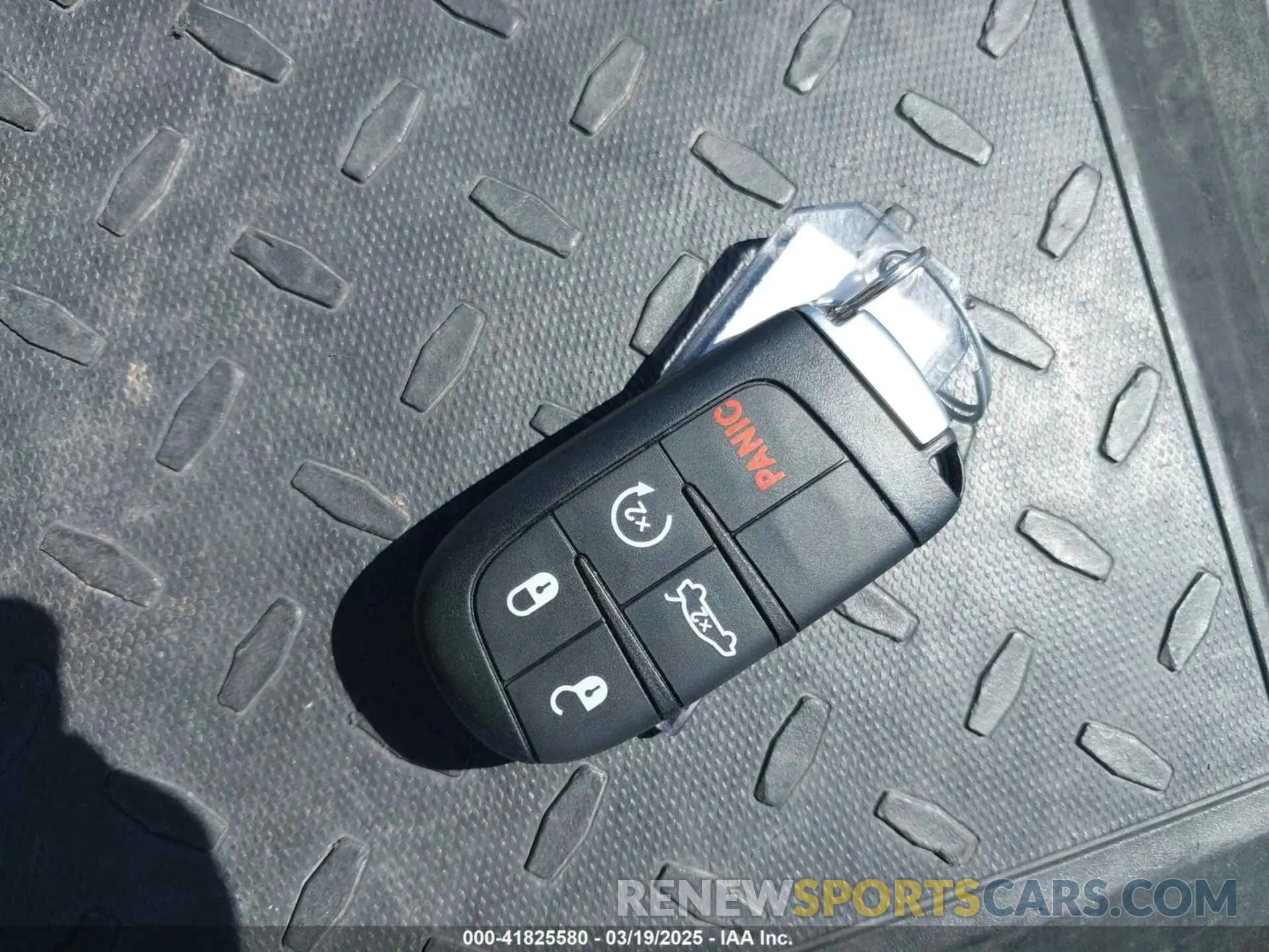 11 fotografías del automóvil dañado 2C3CCABG6PH561155 CHRYSLER 300 2023