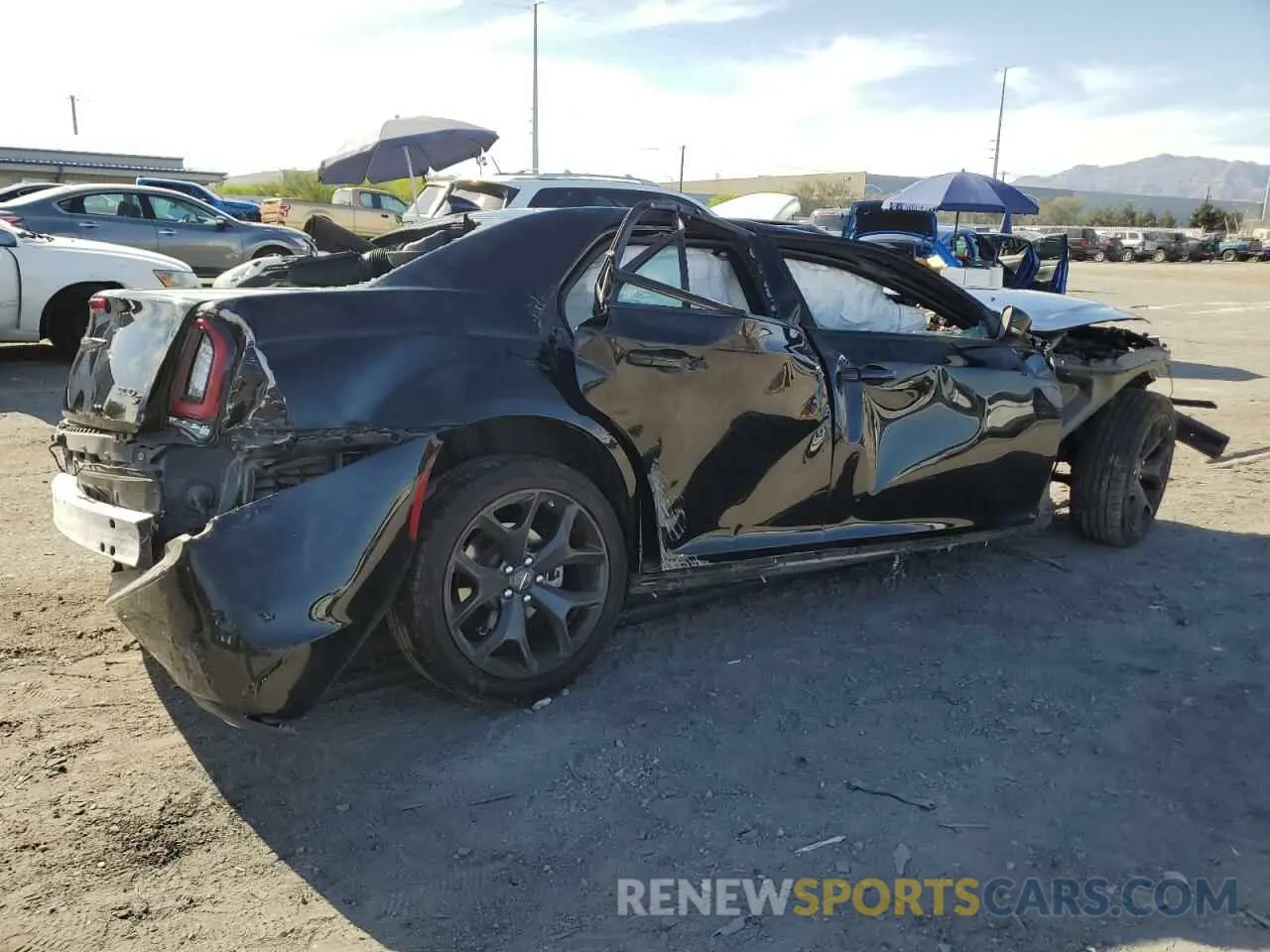 3 fotografías del automóvil dañado 2C3CCABGXPH633328 CHRYSLER 300 2023