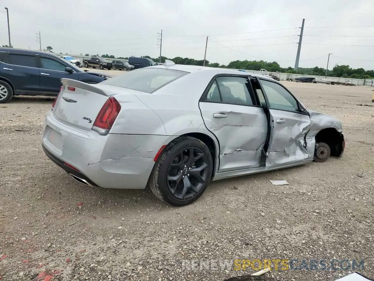 3 fotografías del automóvil dañado 2C3CCABT0PH691493 CHRYSLER 300 2023