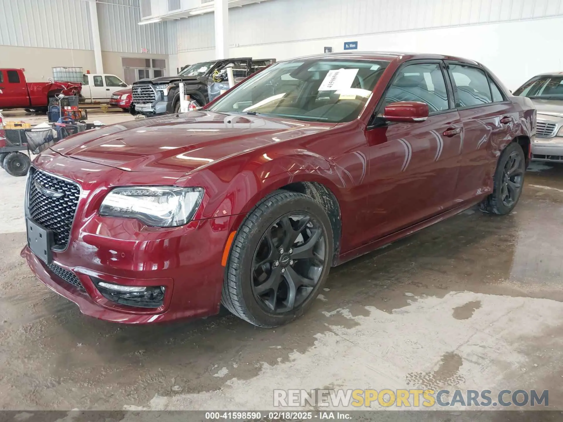 2 fotografías del automóvil dañado 2C3CCADG8PH538327 CHRYSLER 300 2023