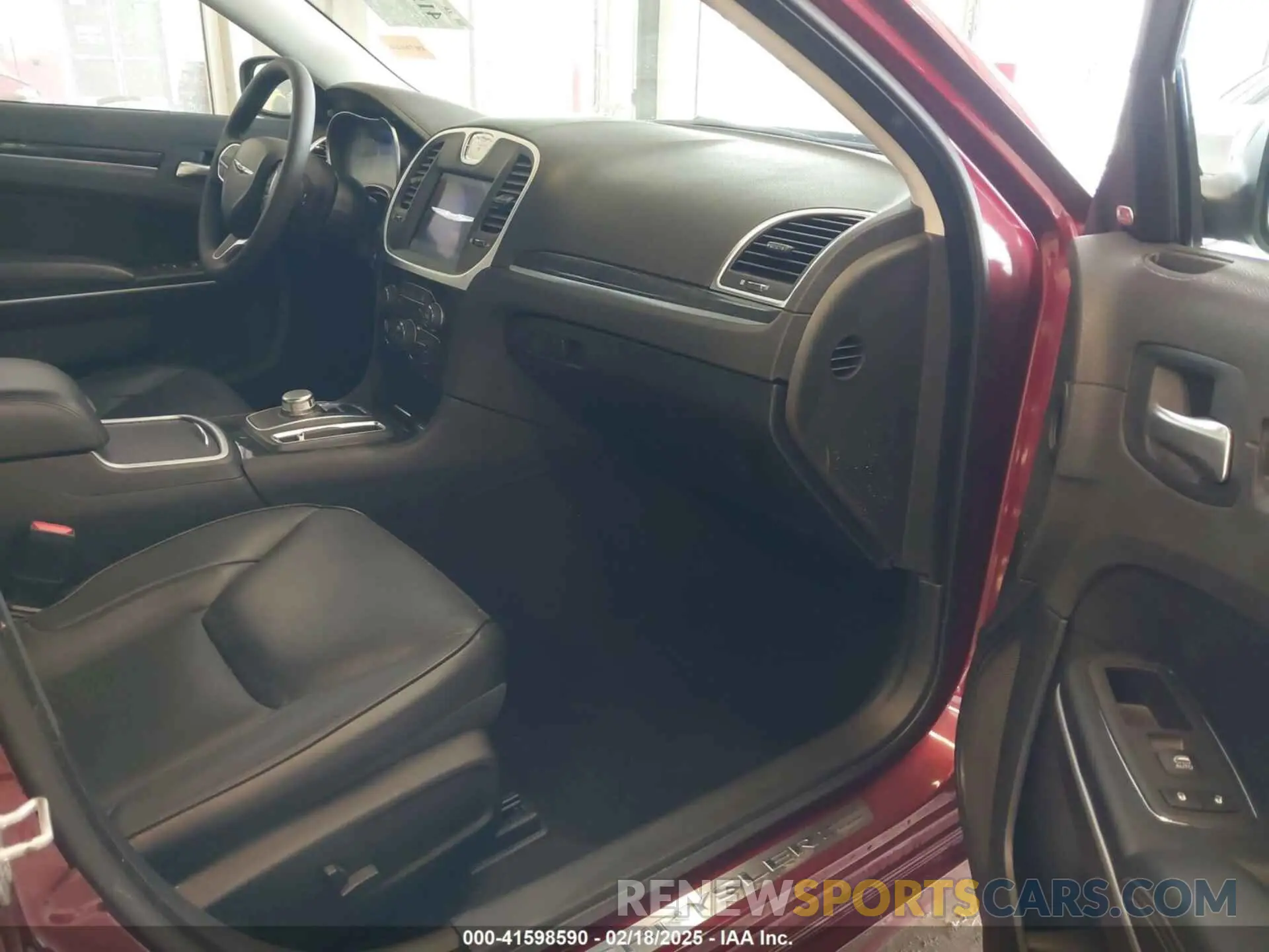 5 fotografías del automóvil dañado 2C3CCADG8PH538327 CHRYSLER 300 2023
