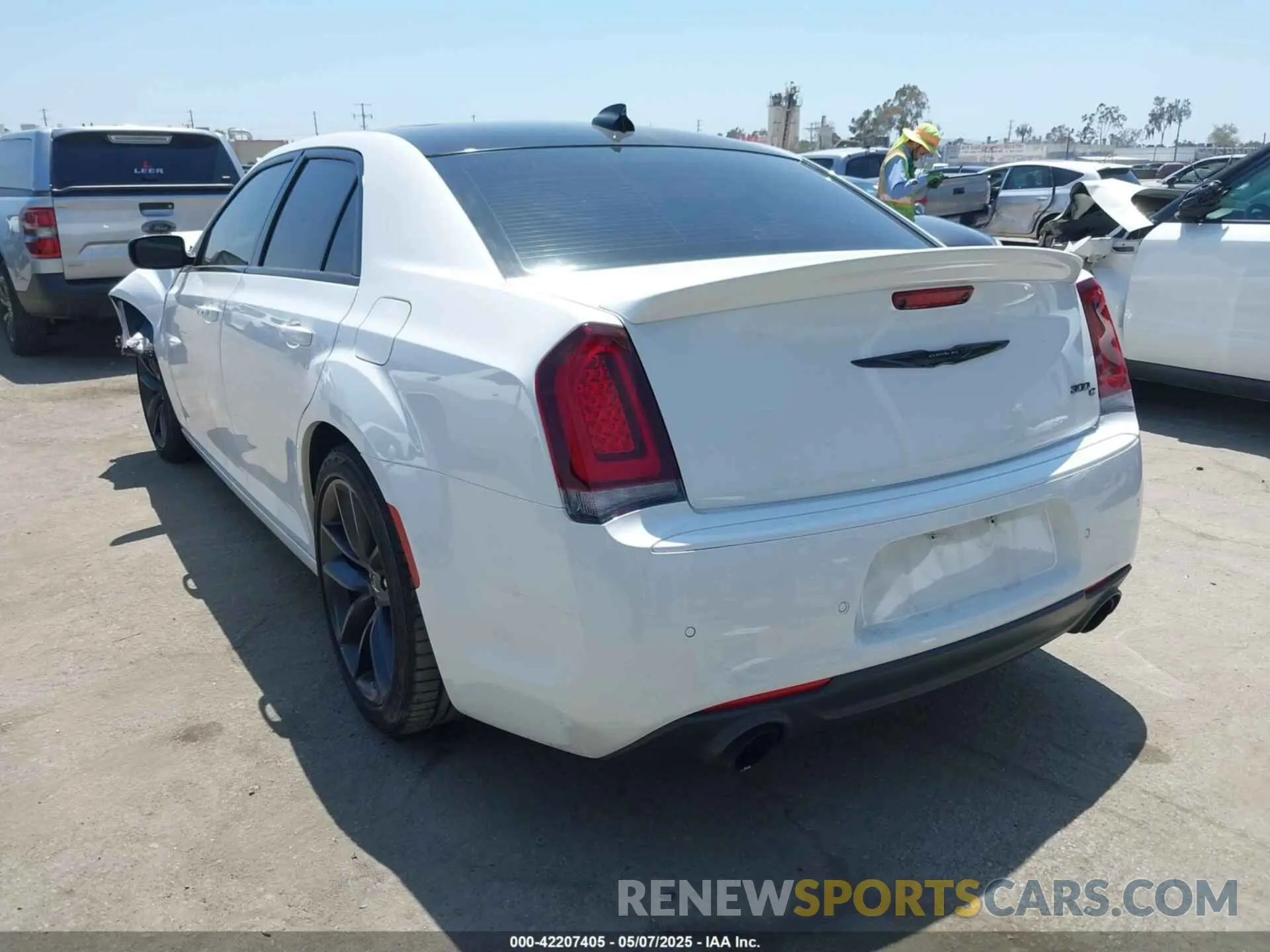 3 fotografías del automóvil dañado 2C3CCAPJ0PH501084 CHRYSLER 300 2023