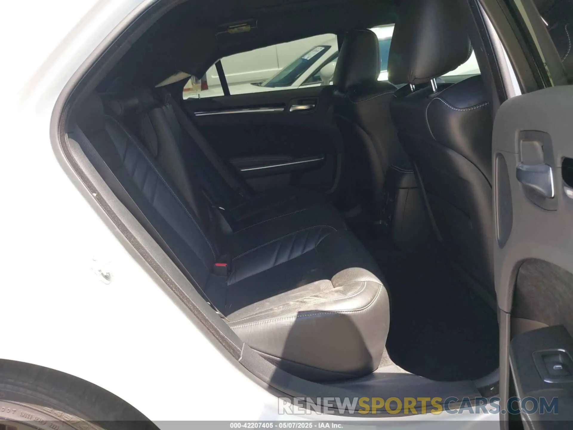 8 fotografías del automóvil dañado 2C3CCAPJ0PH501084 CHRYSLER 300 2023