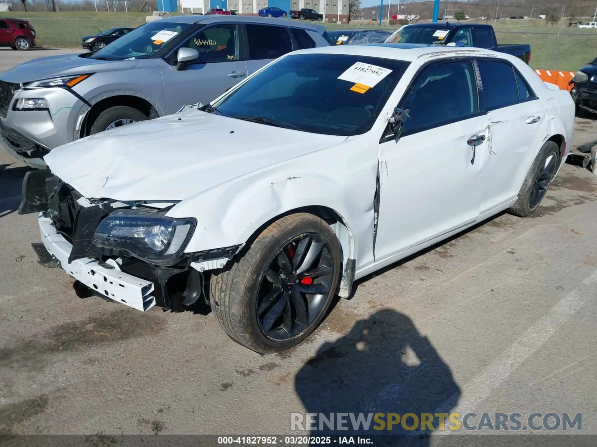 2 fotografías del automóvil dañado 2C3CCAPJ9PH501147 CHRYSLER 300 2023