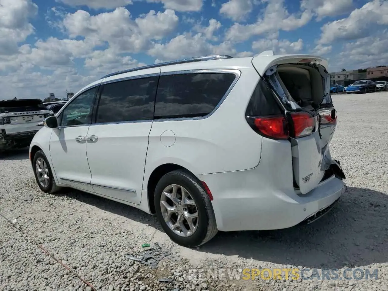2 fotografías del automóvil dañado 2C4RC1GG8KR550661 CHRYSLER All Models 2019