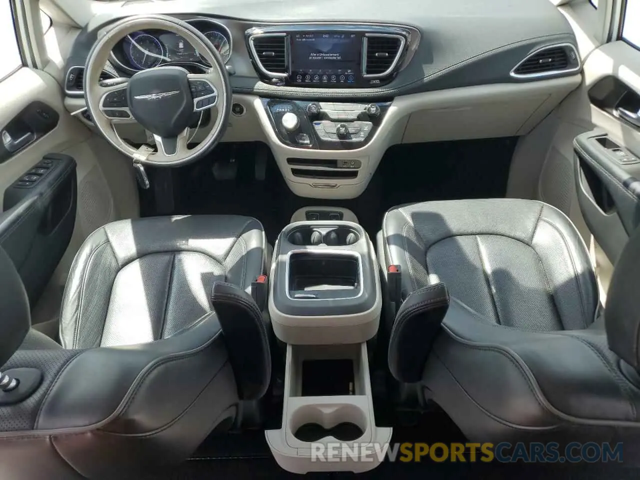 8 fotografías del automóvil dañado 2C4RC1GG8KR550661 CHRYSLER All Models 2019