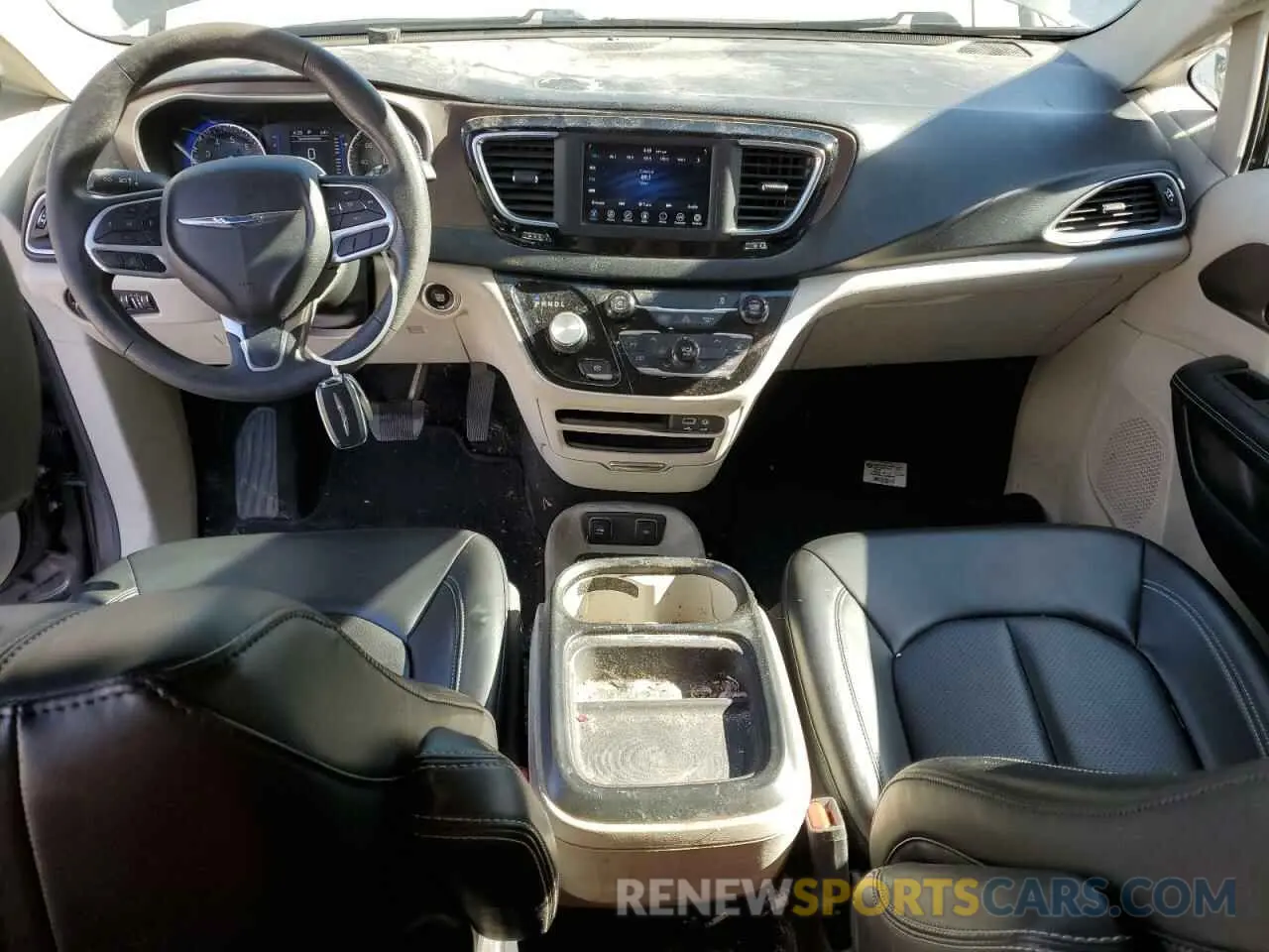 8 fotografías del automóvil dañado 2C4RC1DG9LR182433 CHRYSLER All Models 2020