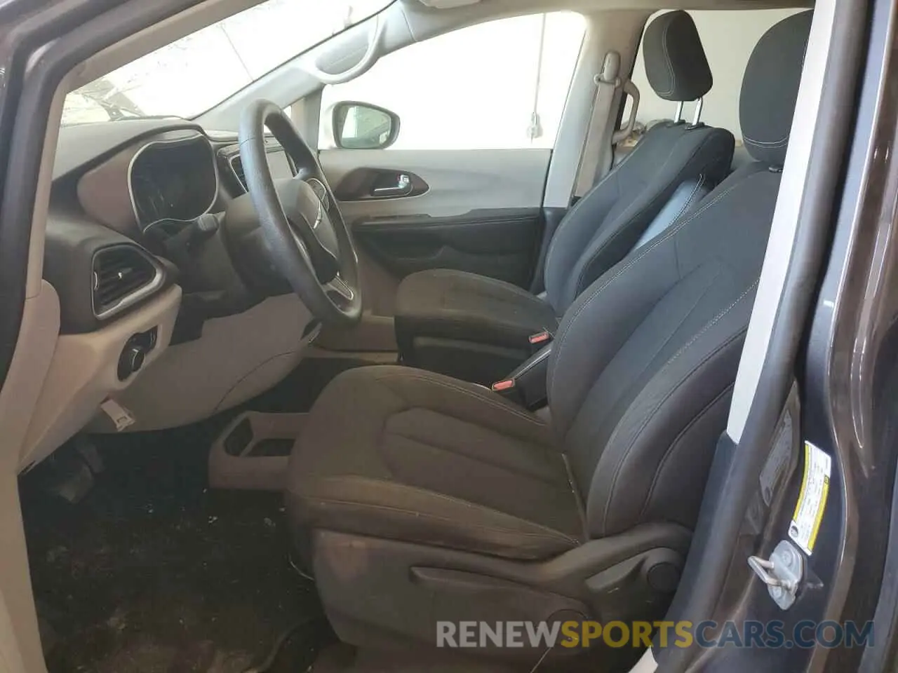 7 fotografías del automóvil dañado 2C4RC1AG0LR120651 CHRYSLER MINIVAN 2020