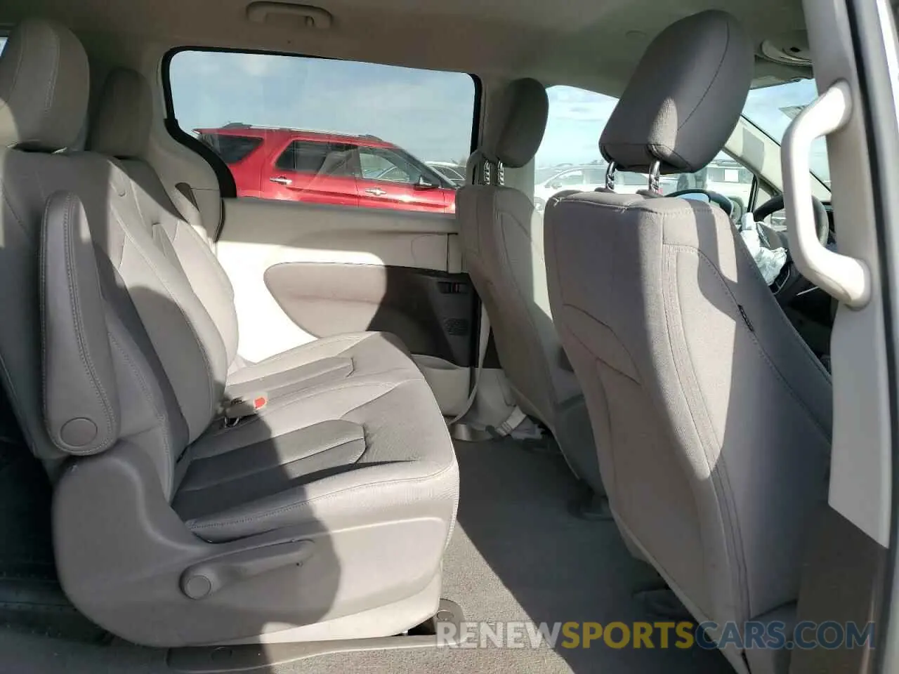 12 fotografías del automóvil dañado 2C4RC1AG7LR249213 CHRYSLER MINIVAN 2020