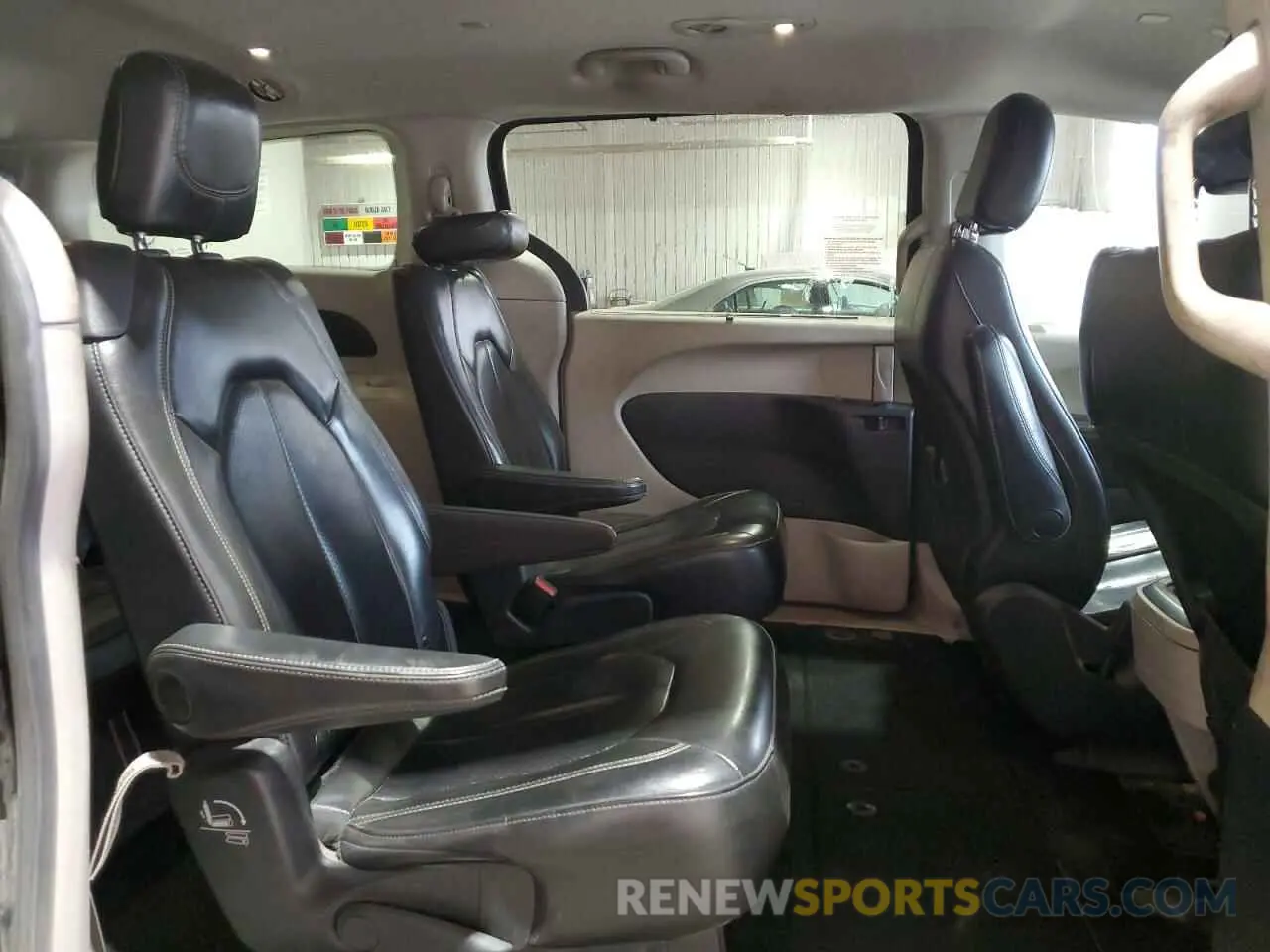 11 fotografías del automóvil dañado 2C4RC1DG0LR258492 CHRYSLER MINIVAN 2020