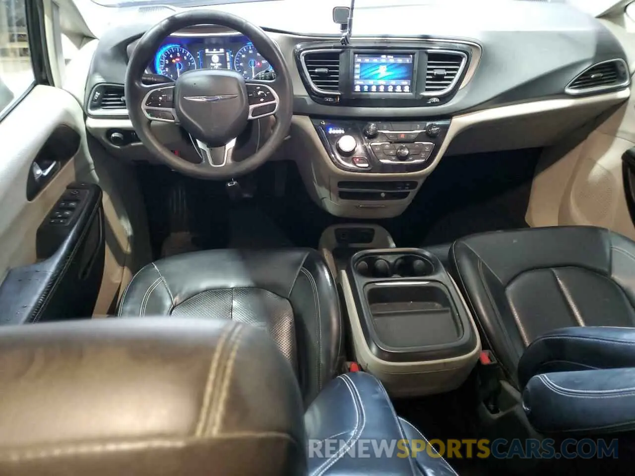 8 fotografías del automóvil dañado 2C4RC1DG0LR258492 CHRYSLER MINIVAN 2020