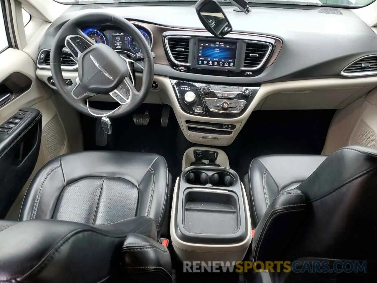8 fotografías del automóvil dañado 2C4RC1DG3LR172478 CHRYSLER MINIVAN 2020