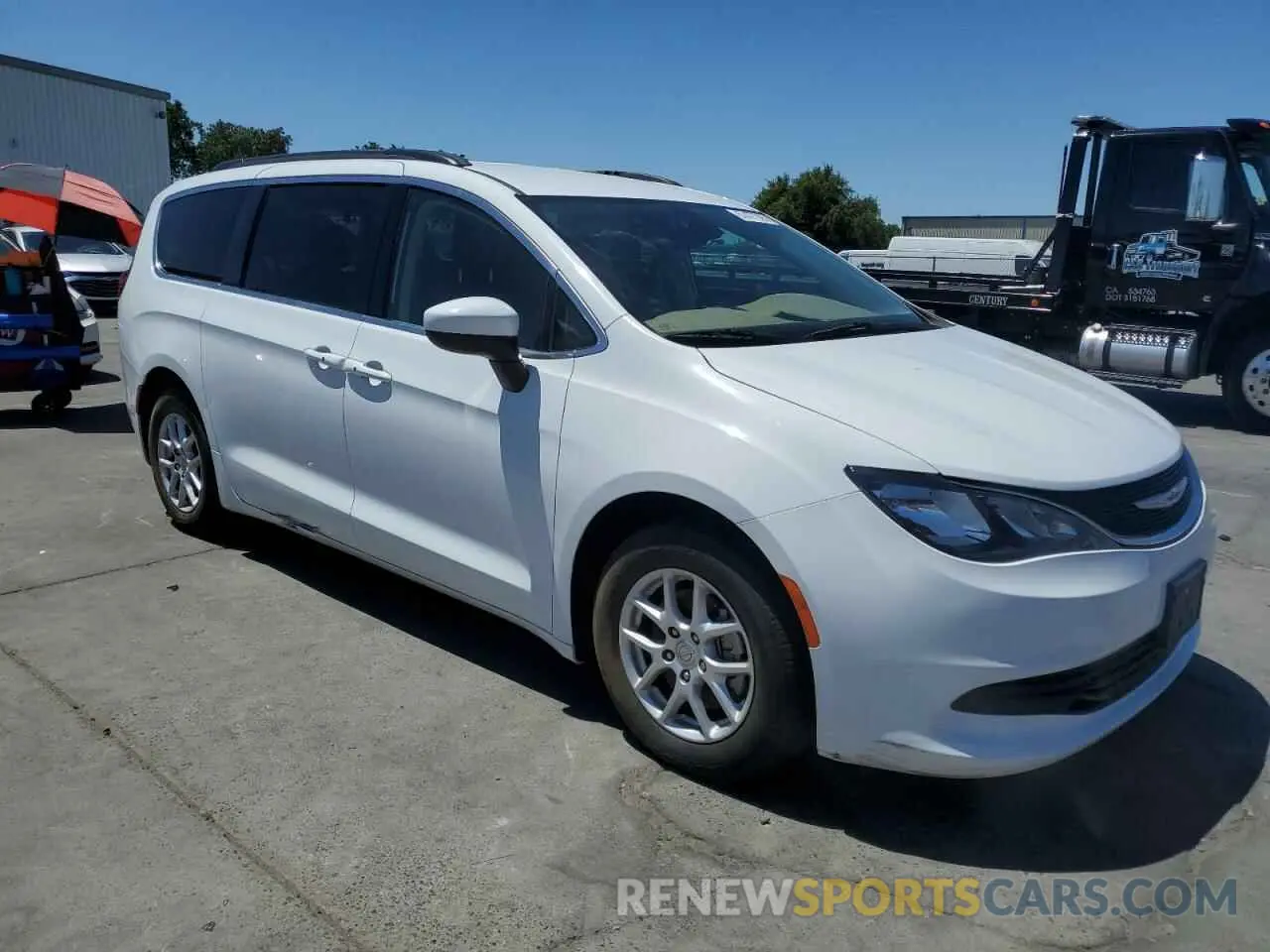 4 fotografías del automóvil dañado 2C4RC1DG5LR261274 CHRYSLER MINIVAN 2020
