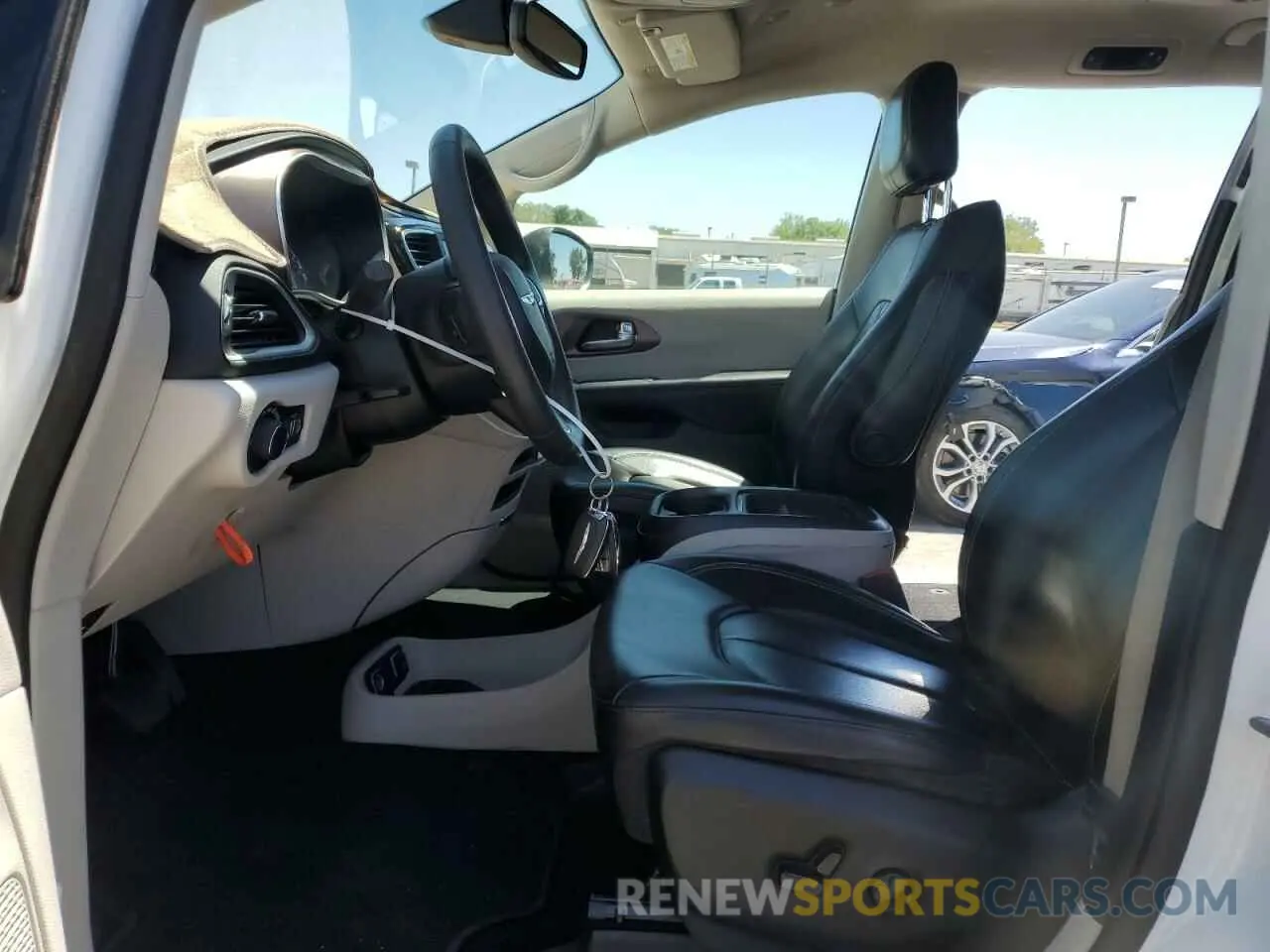 7 fotografías del automóvil dañado 2C4RC1DG5LR261274 CHRYSLER MINIVAN 2020