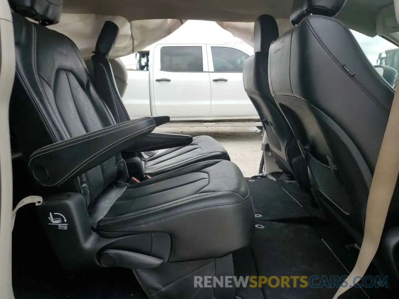 11 fotografías del automóvil dañado 2C4RC1DG7LR187257 CHRYSLER MINIVAN 2020
