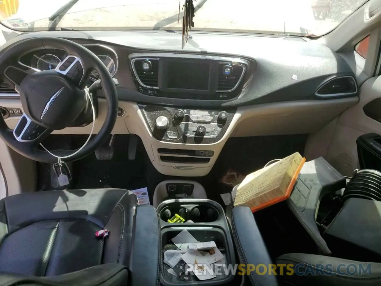 8 fotografías del automóvil dañado 2C4RC1DG8LR156664 CHRYSLER MINIVAN 2020